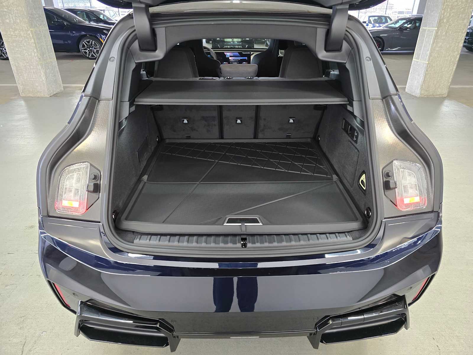 Thumbnail: 2026 BMW iX - 33