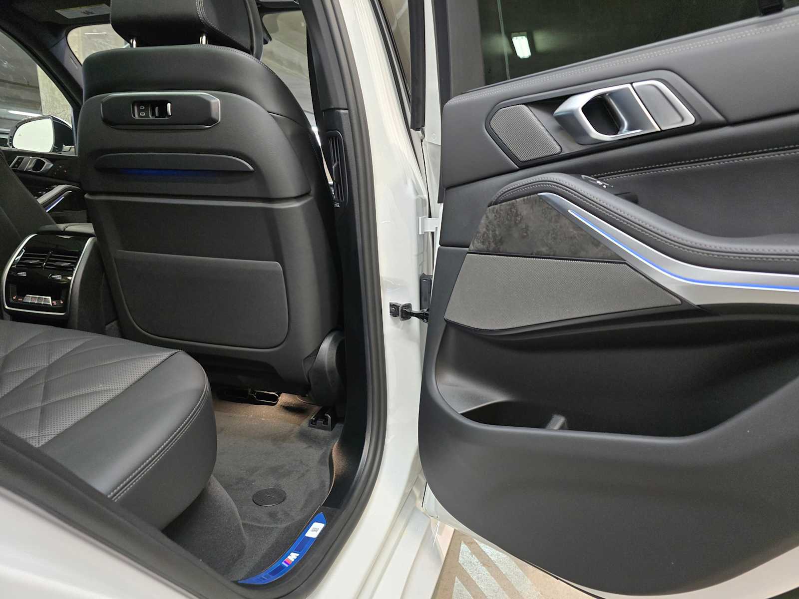 Thumbnail: 2026 BMW X5 - 26