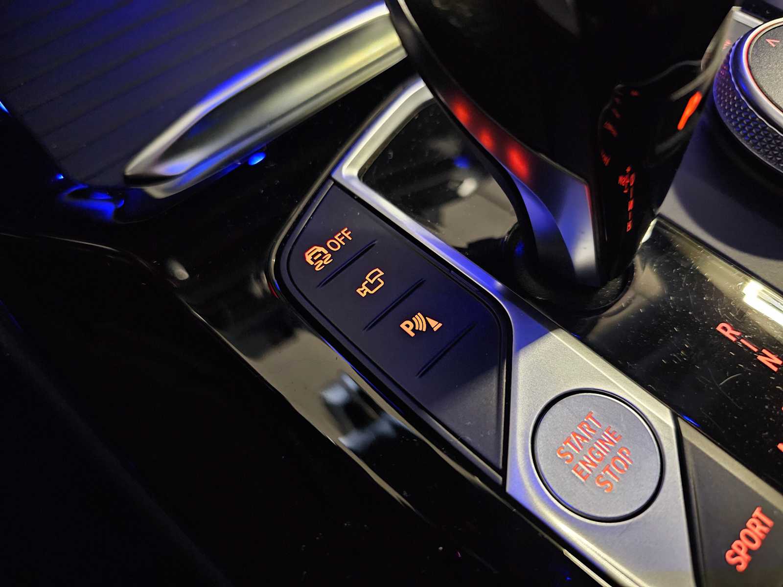 Thumbnail: 2023 BMW X4 - 24