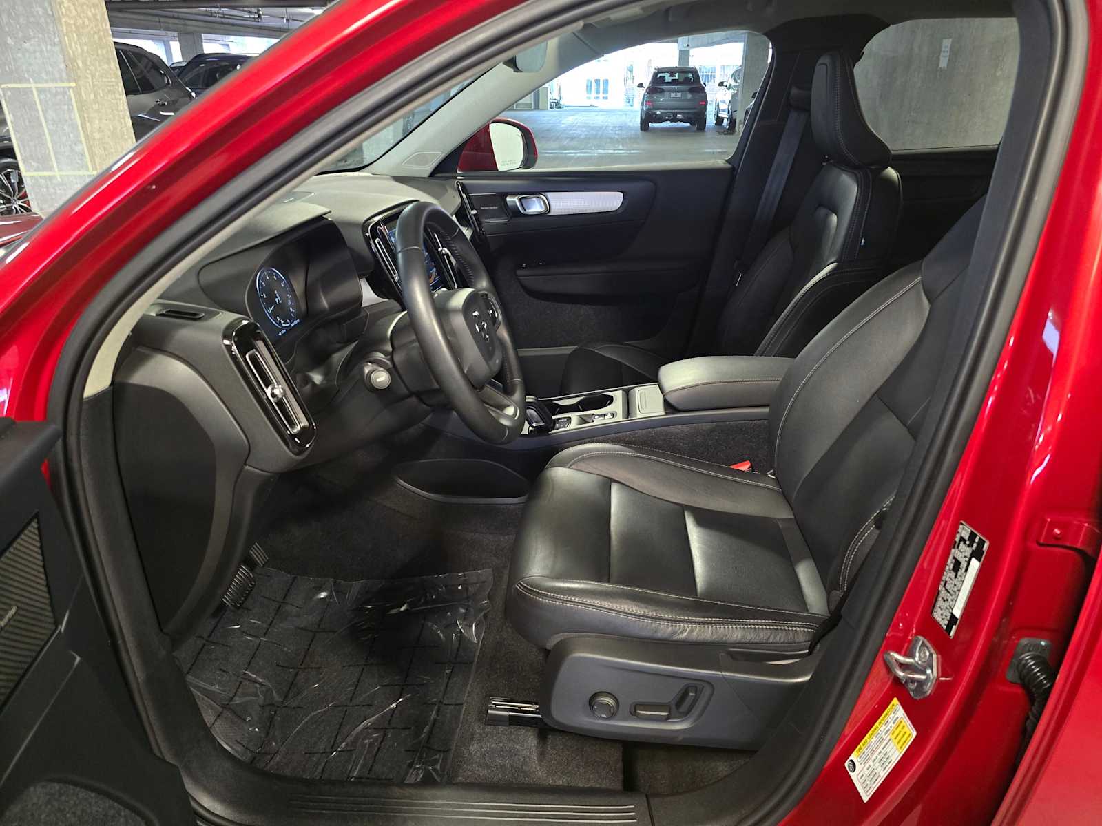 Thumbnail: 2019 Volvo XC40 - 26