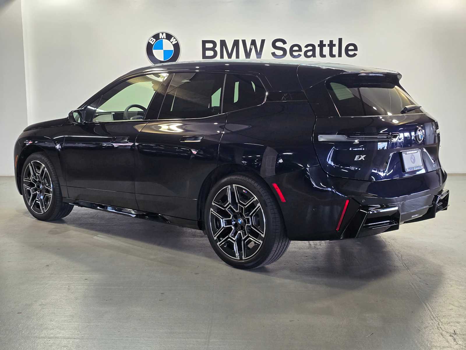 Thumbnail: 2026 BMW iX - 4