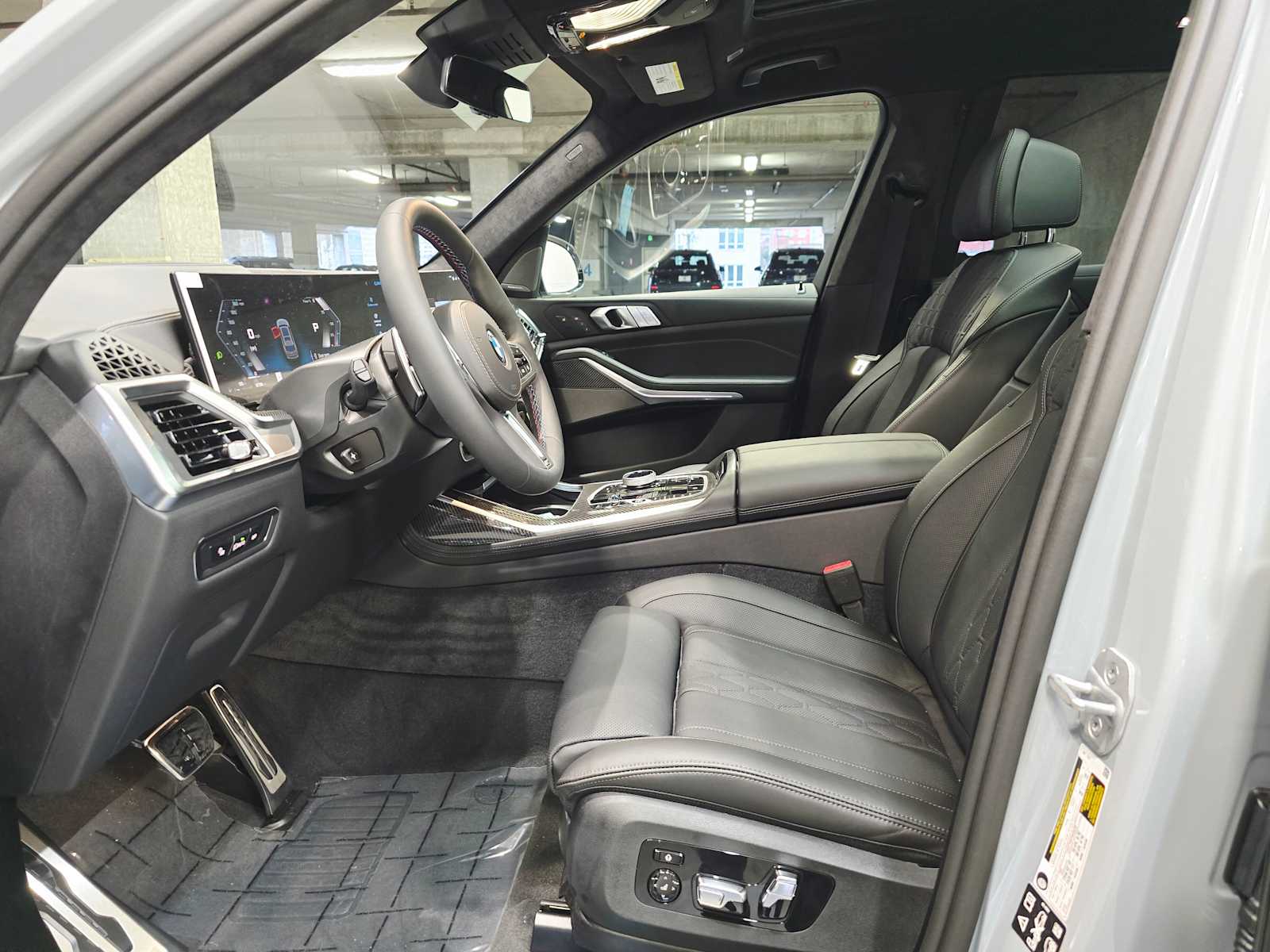 Thumbnail: 2026 BMW X7 - 23