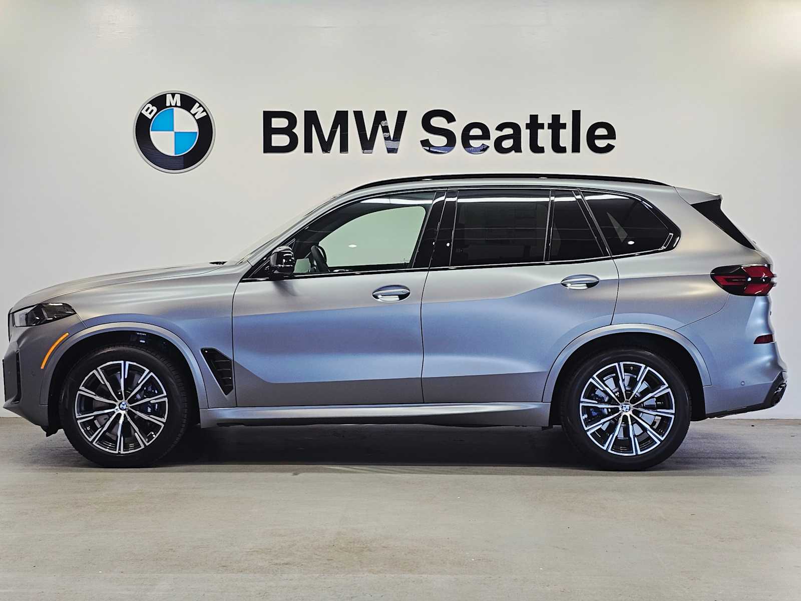 Thumbnail: 2026 BMW X5 - 3