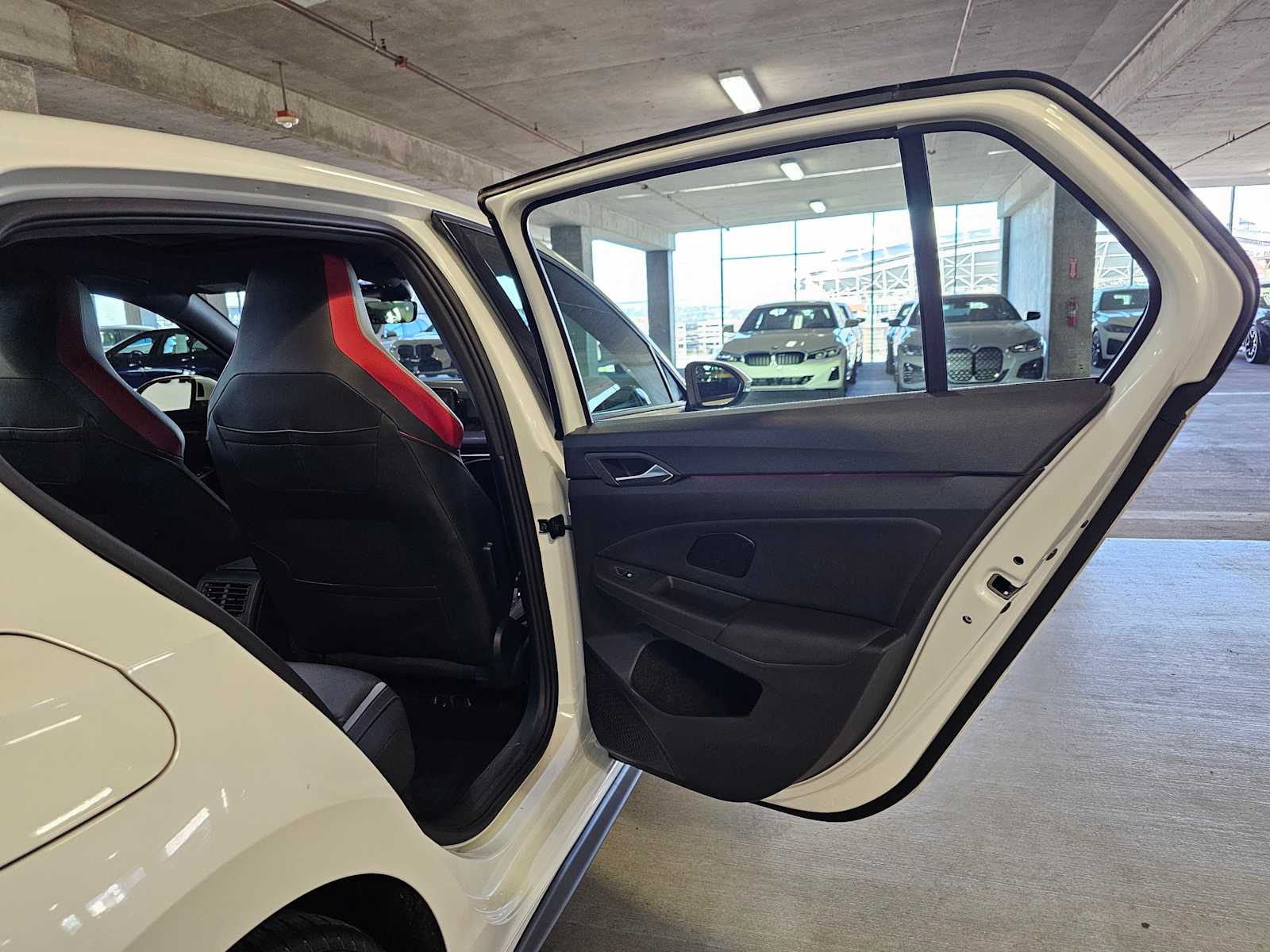 Thumbnail: 2024 Volkswagen Golf - 34