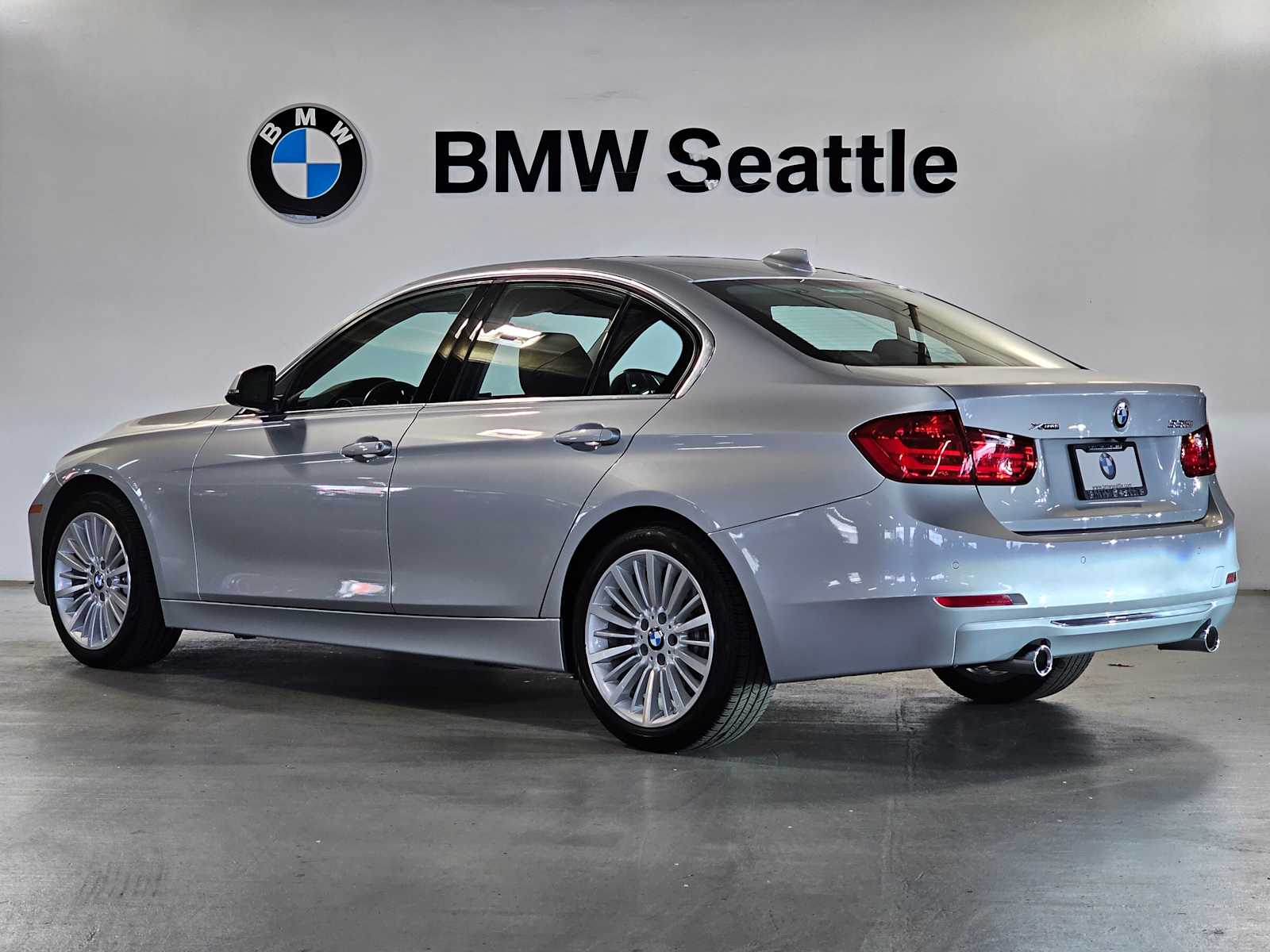 Thumbnail: 2015 BMW 3 Series - 4