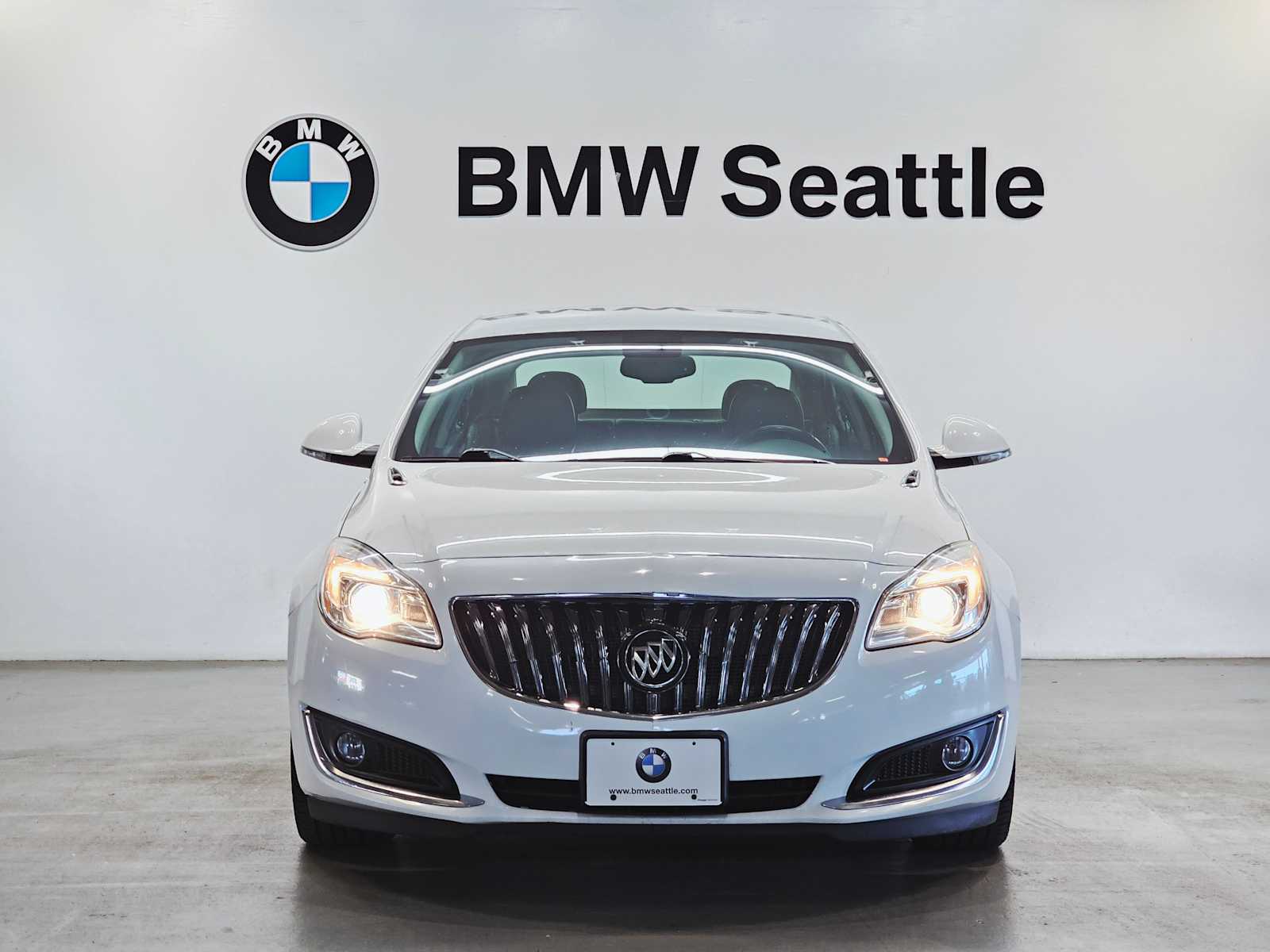 Thumbnail: 2017 Buick Regal - 6