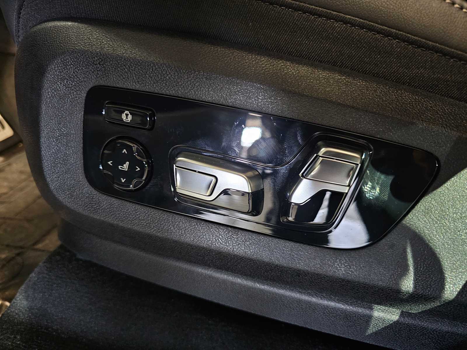 Thumbnail: 2026 BMW X5 - 30