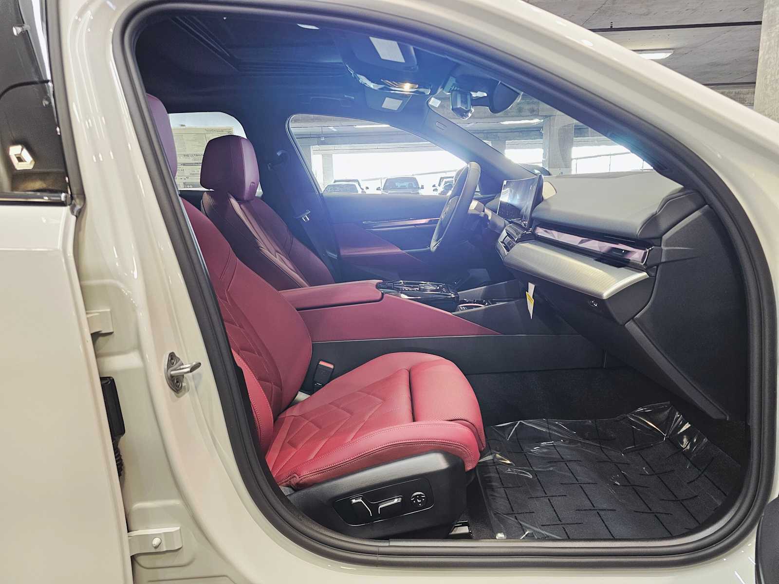 Thumbnail: 2026 BMW i5 - 27