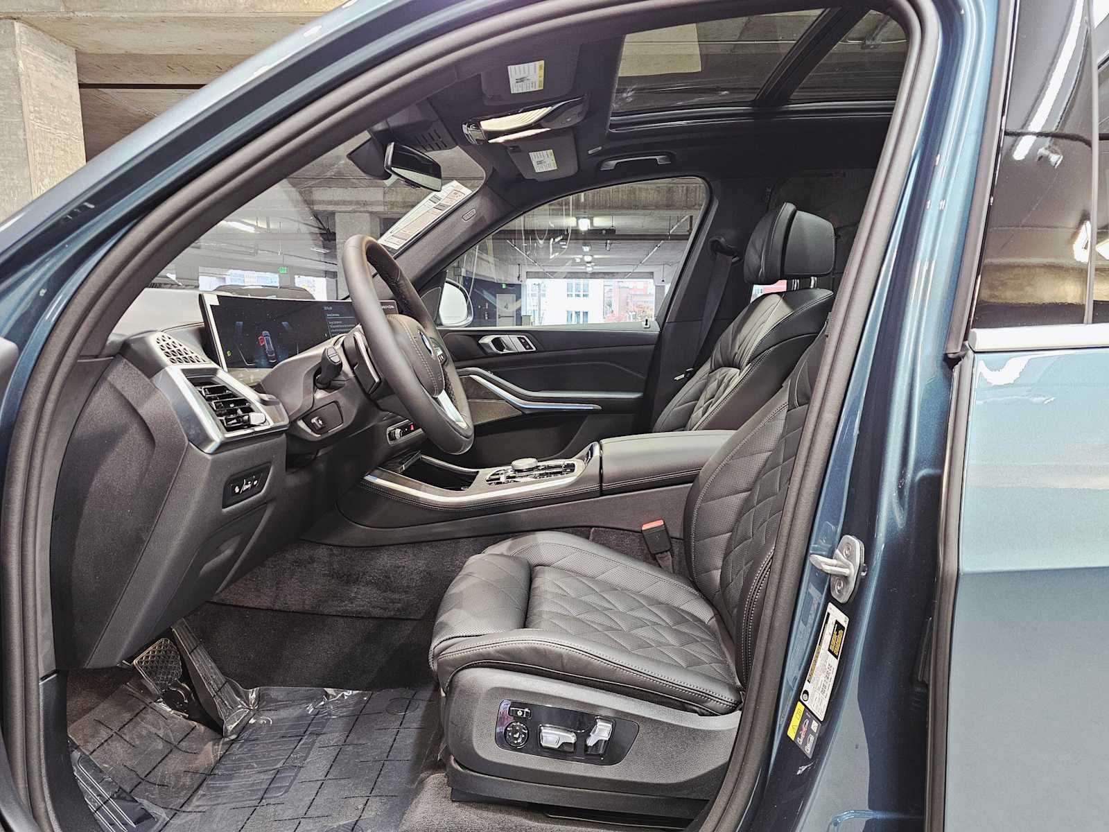 Thumbnail: 2026 BMW X5 - 23