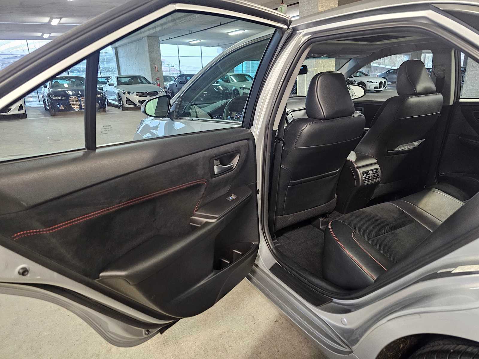 Thumbnail: 2016 Toyota Camry - 32