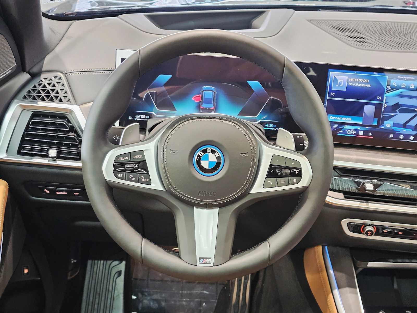 Thumbnail: 2026 BMW X5 - 11