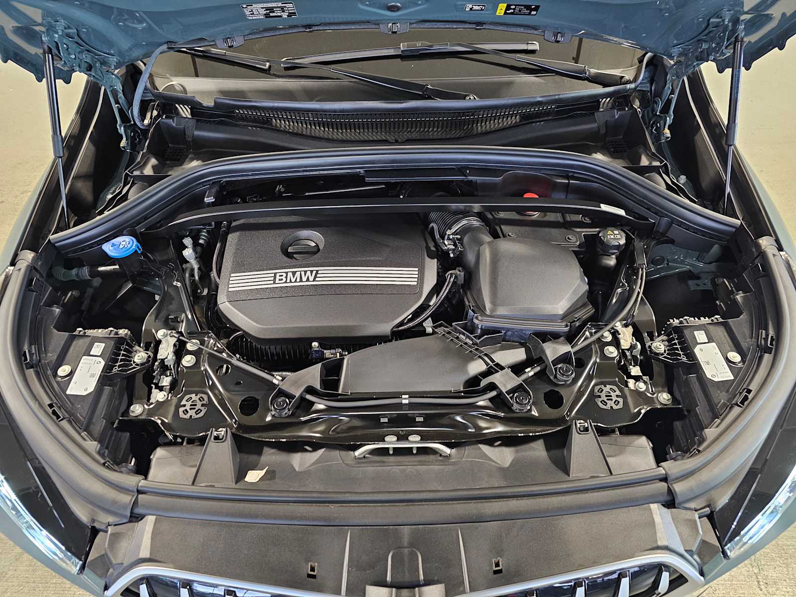 Thumbnail: 2025 BMW X1 - 9