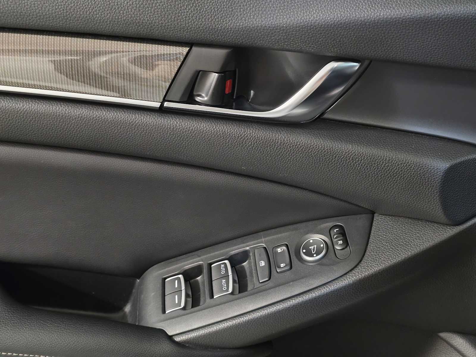 Thumbnail: 2018 Honda Accord - 24