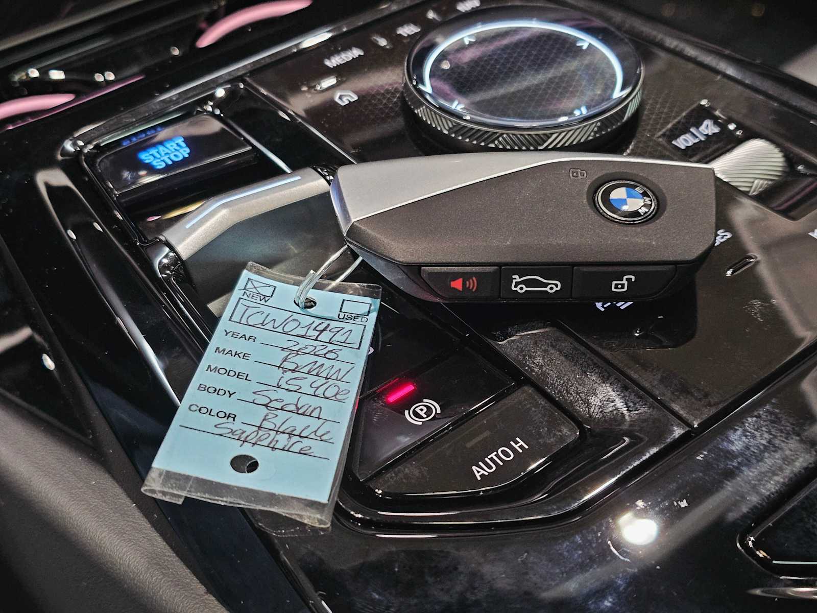 Thumbnail: 2026 BMW i5 - 30