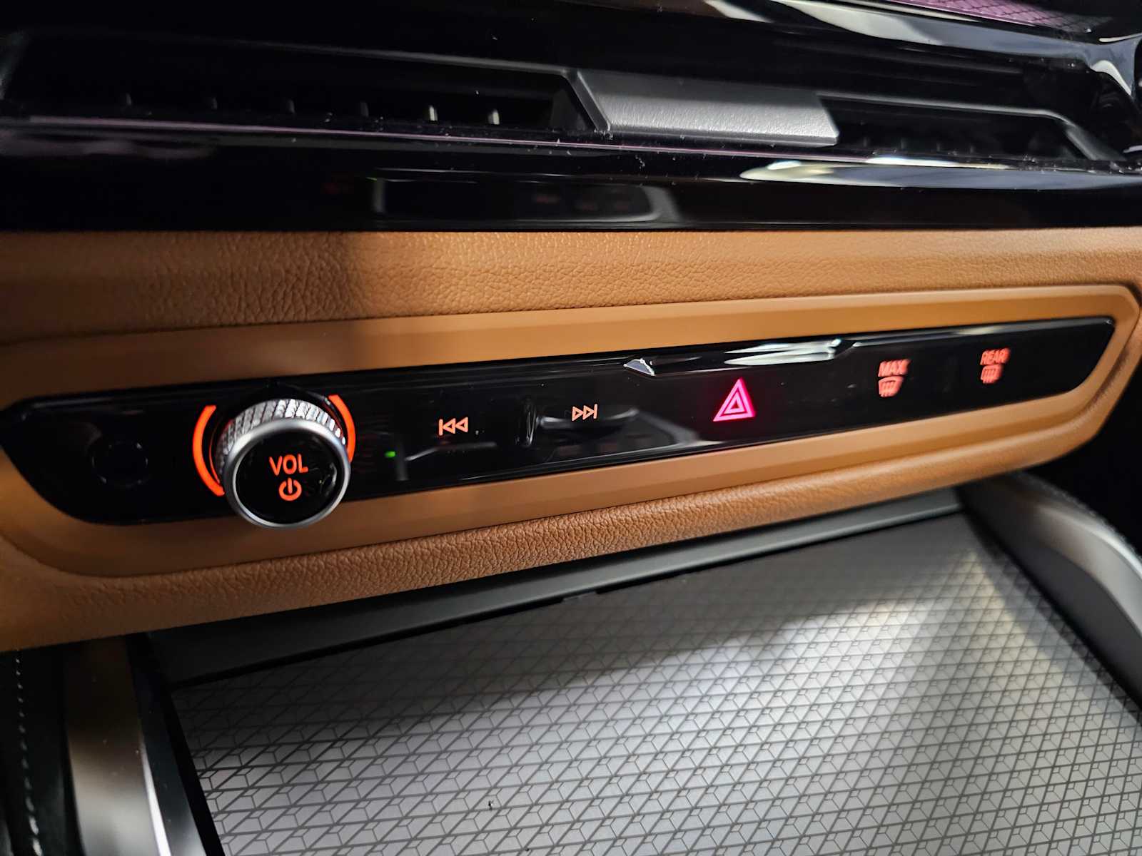 Thumbnail: 2026 BMW 4 Series - 18