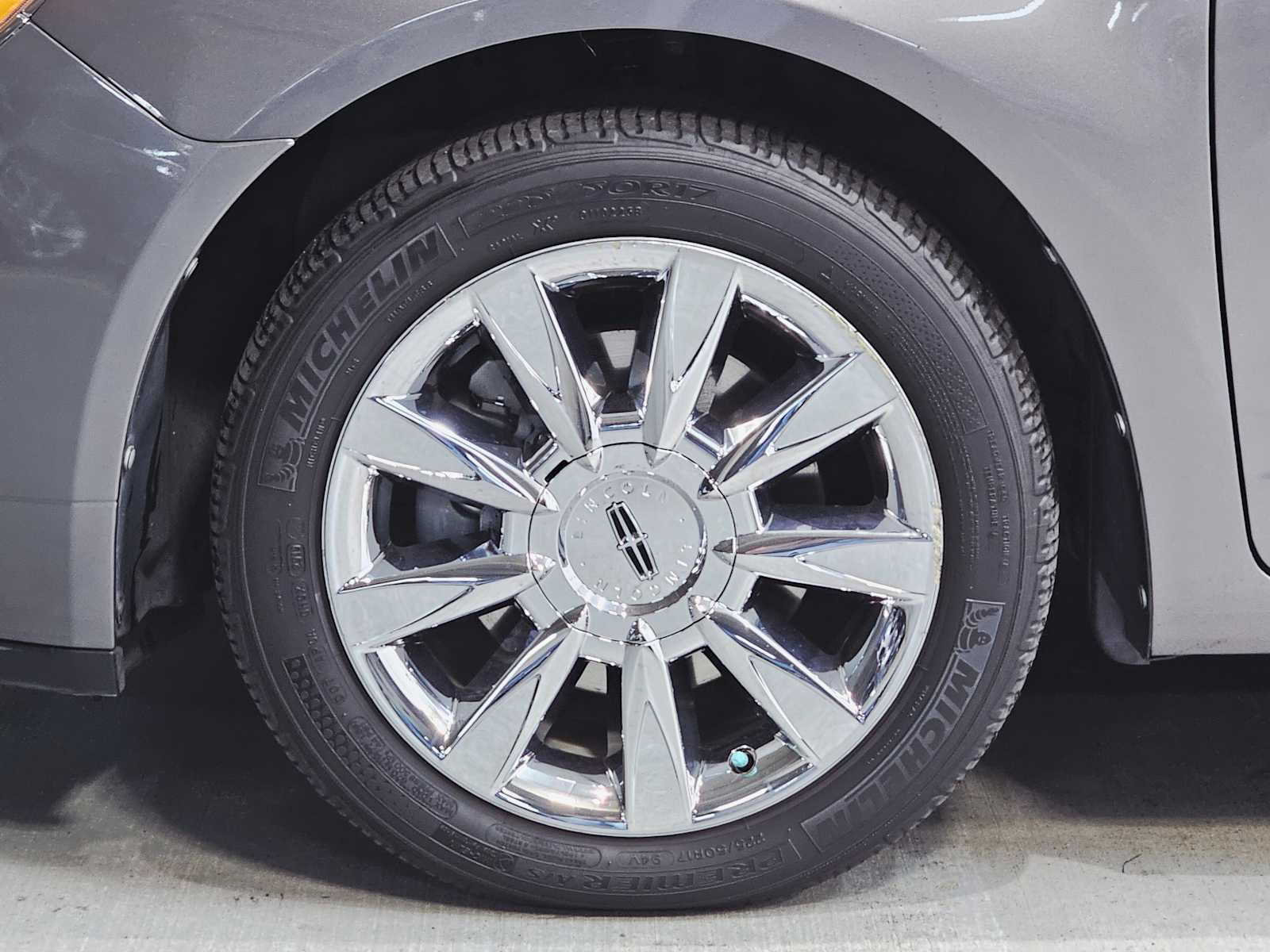 Thumbnail: 2012 Lincoln MKZ - 8