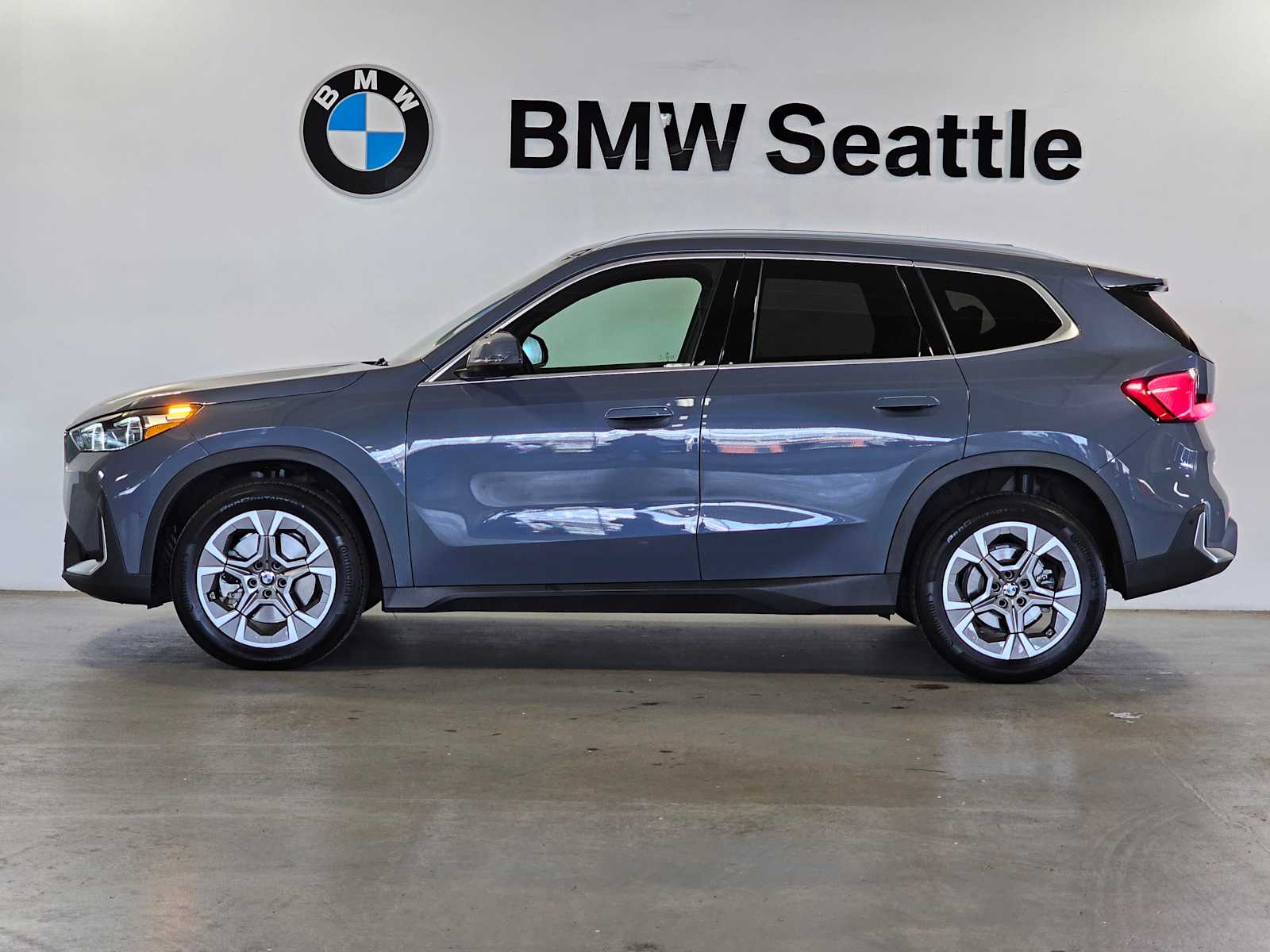 Thumbnail: 2023 BMW X1 - 3