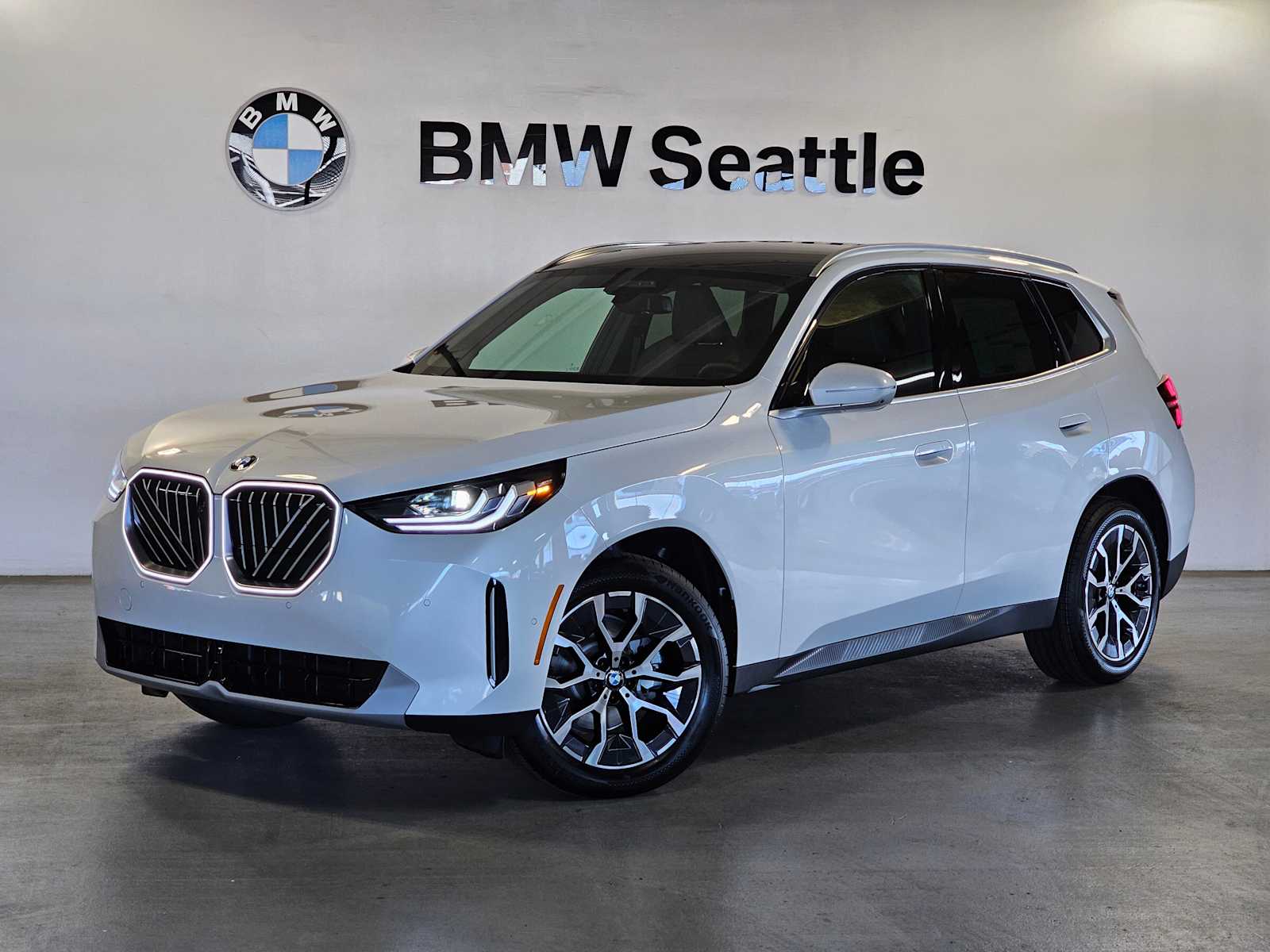 Thumbnail: 2026 BMW X3 - 1