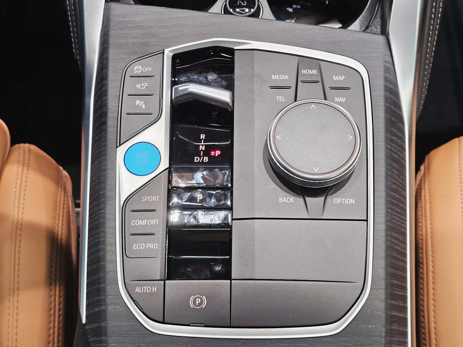 Thumbnail: 2025 BMW i4 - 18