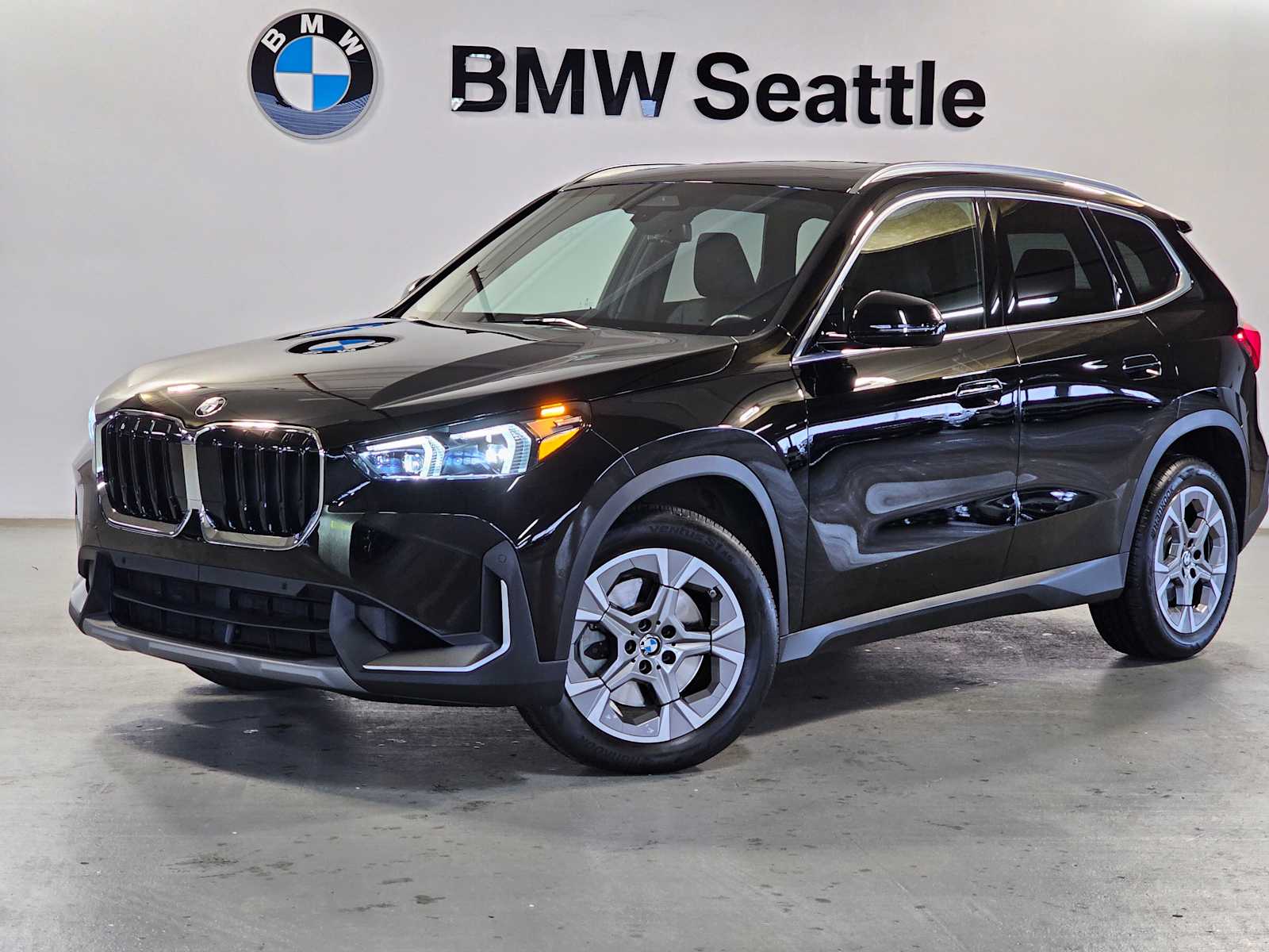 Thumbnail: 2023 BMW X1 - 1