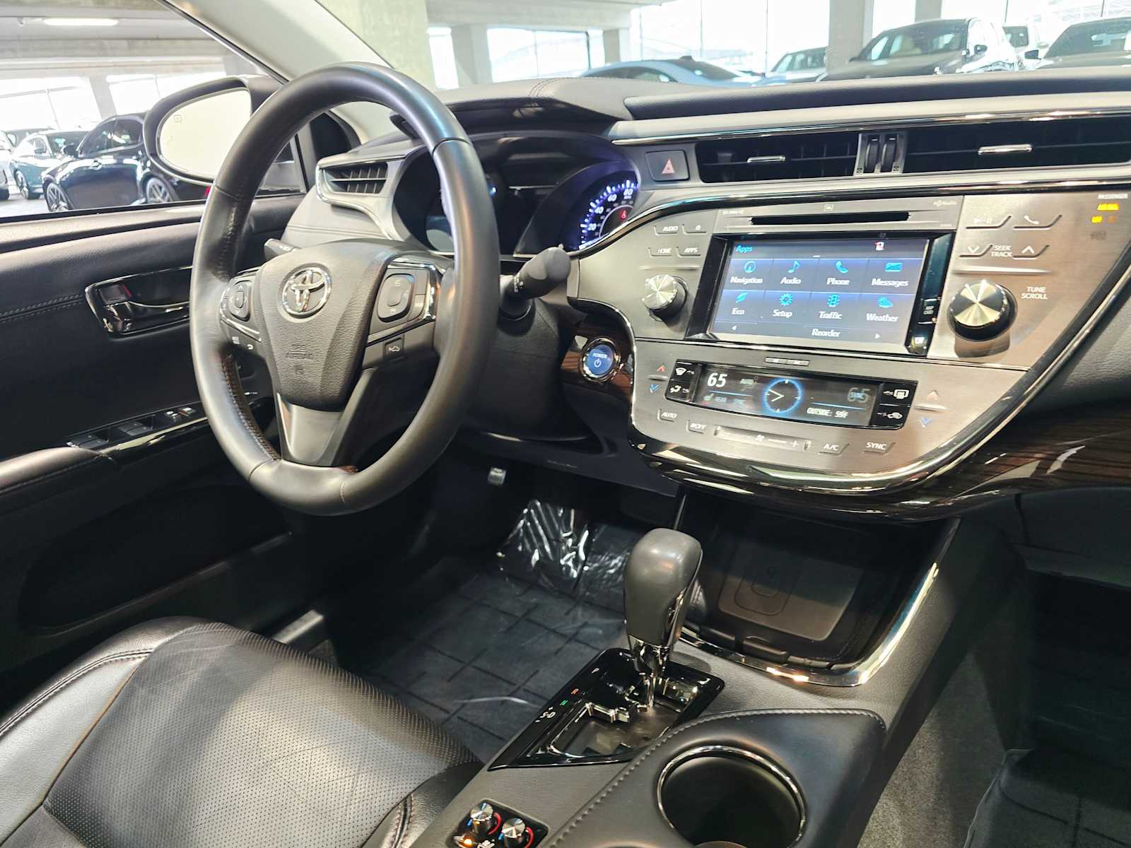 Thumbnail: 2015 Toyota Avalon - 26
