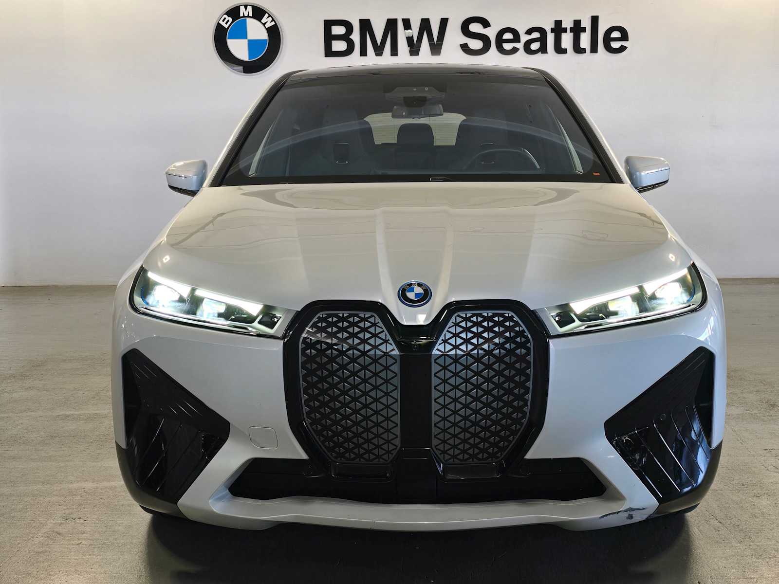 Thumbnail: 2024 BMW iX - 6