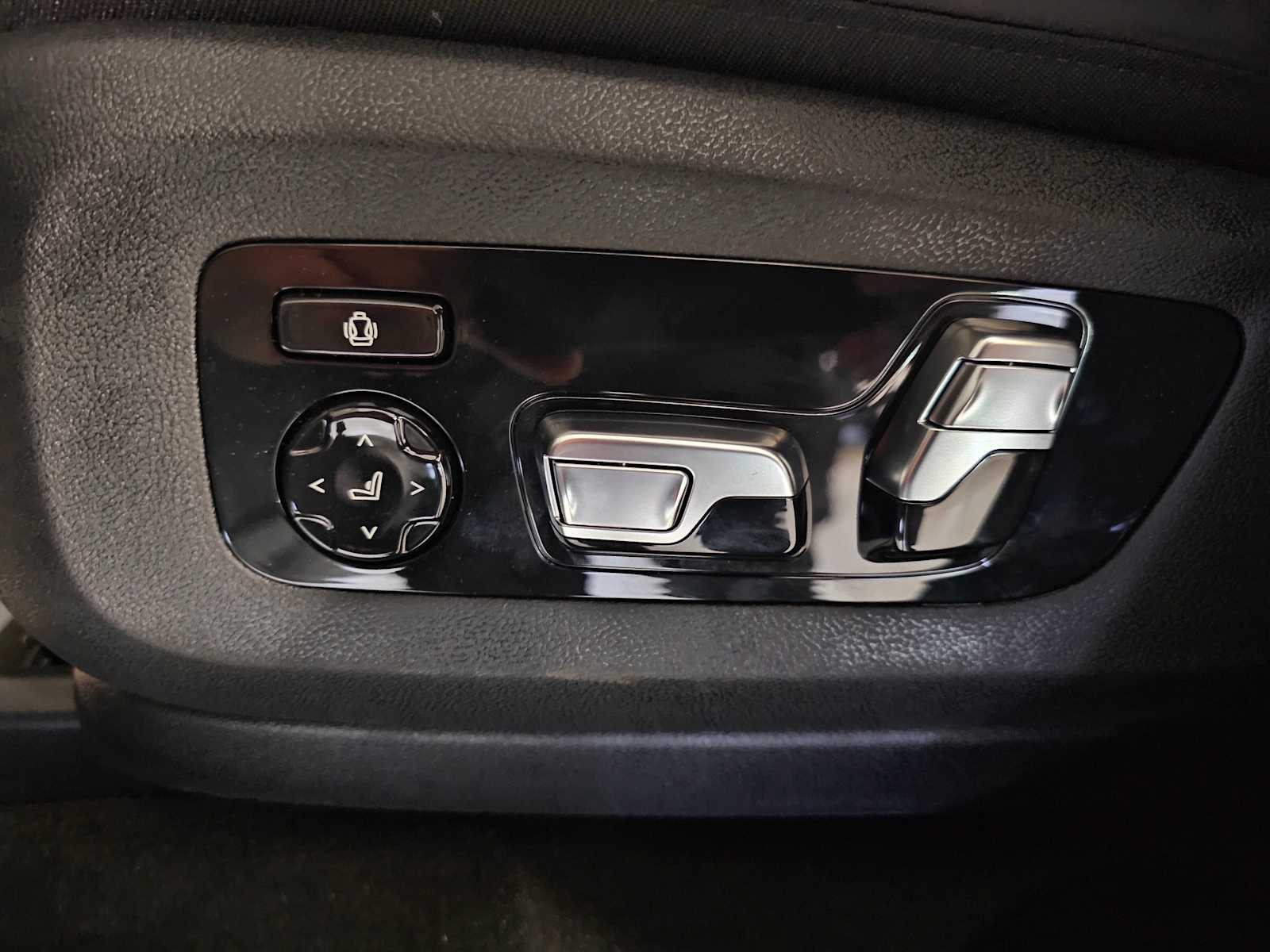 Thumbnail: 2026 BMW X6 - 29