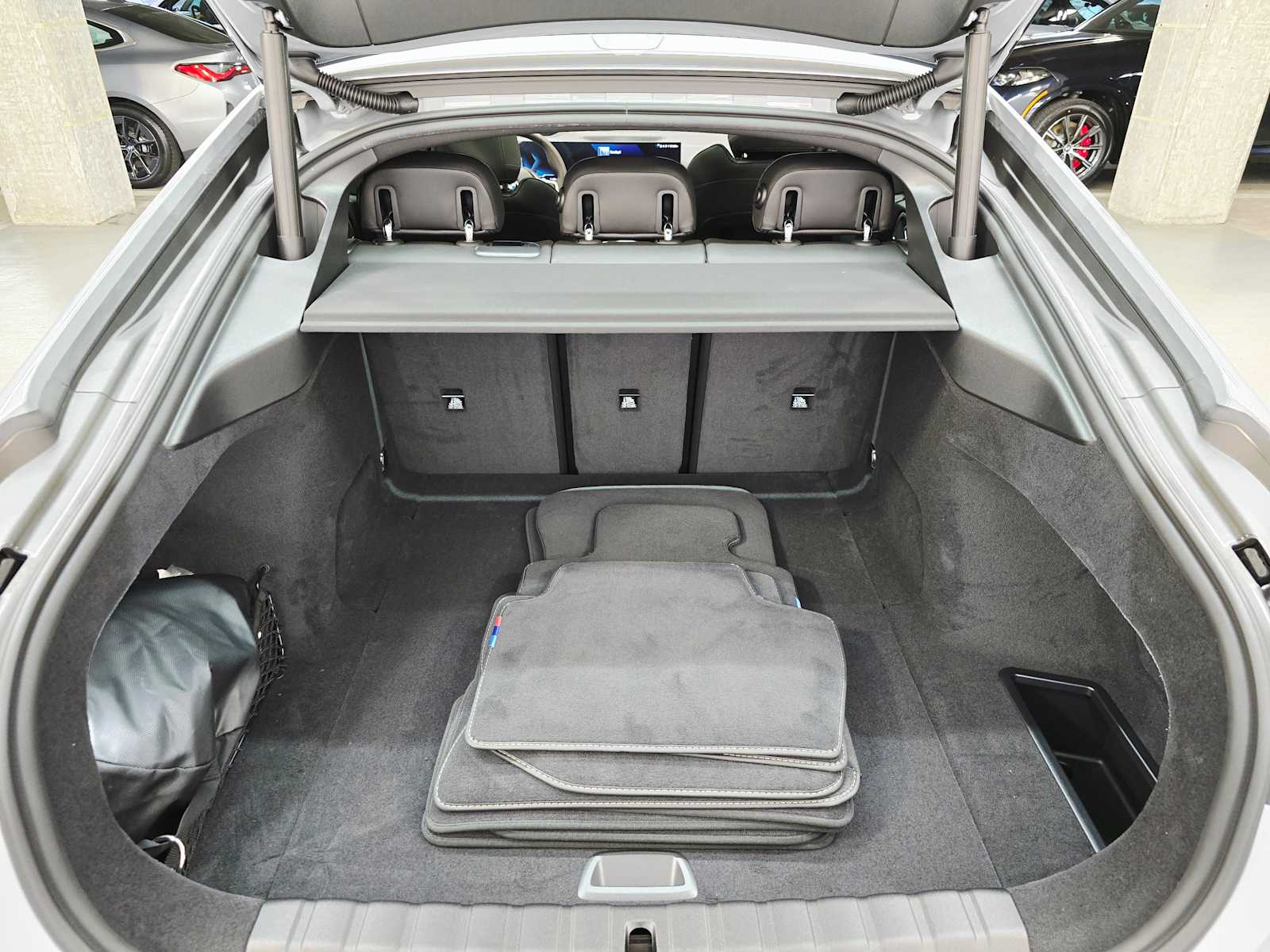 Thumbnail: 2025 BMW i4 - 28