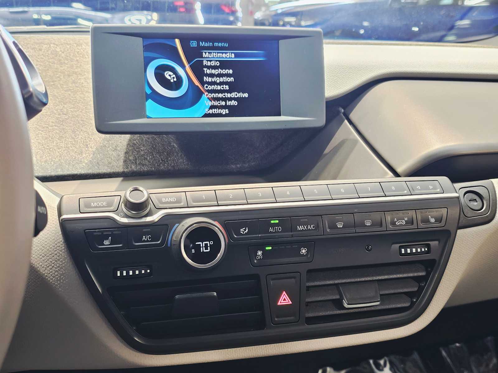 Thumbnail: 2015 BMW i3 - 16
