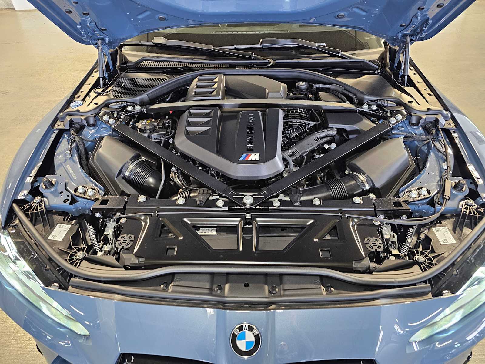 Thumbnail: 2026 BMW M3 - 9