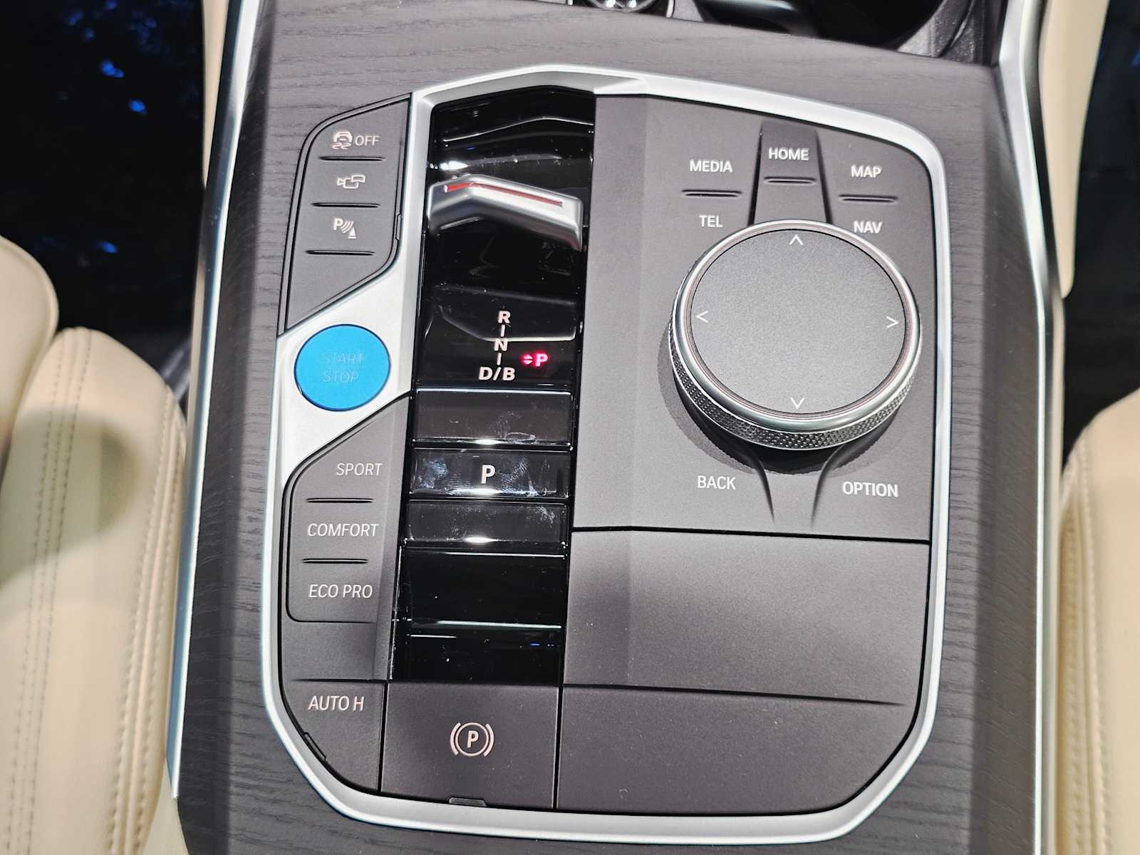 Thumbnail: 2025 BMW i4 - 18