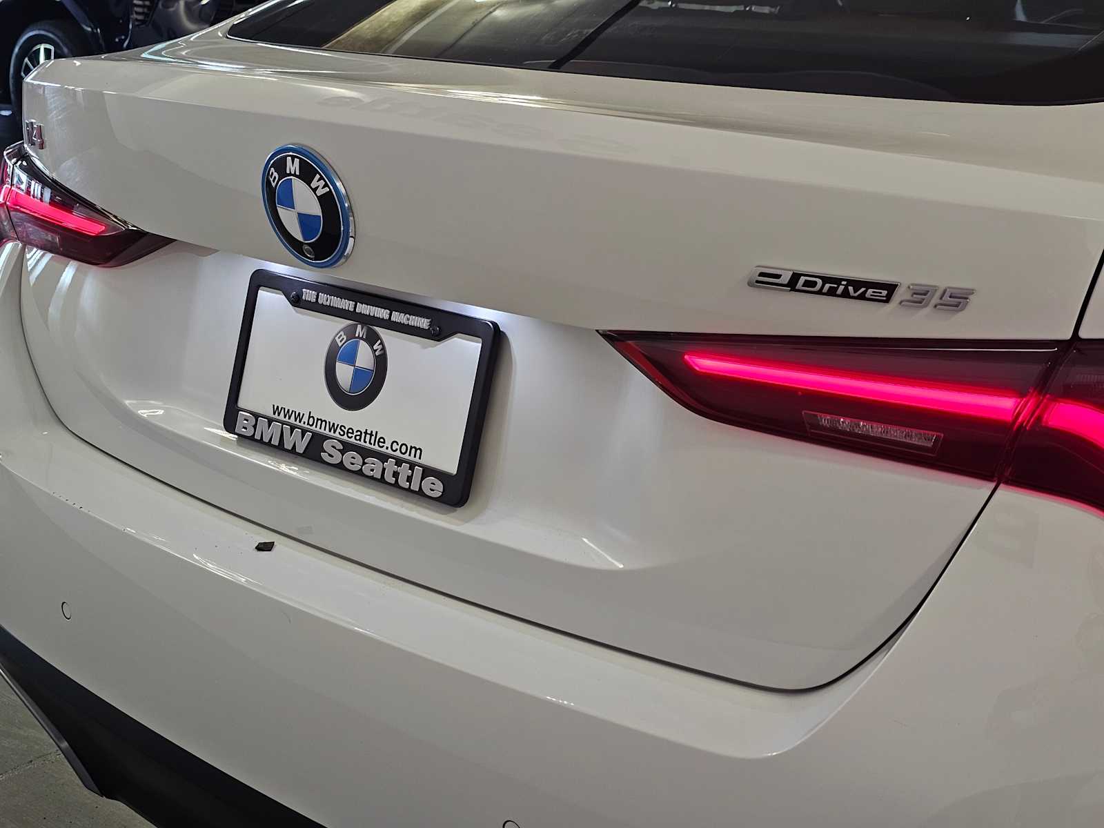 Thumbnail: 2023 BMW i4 - 7