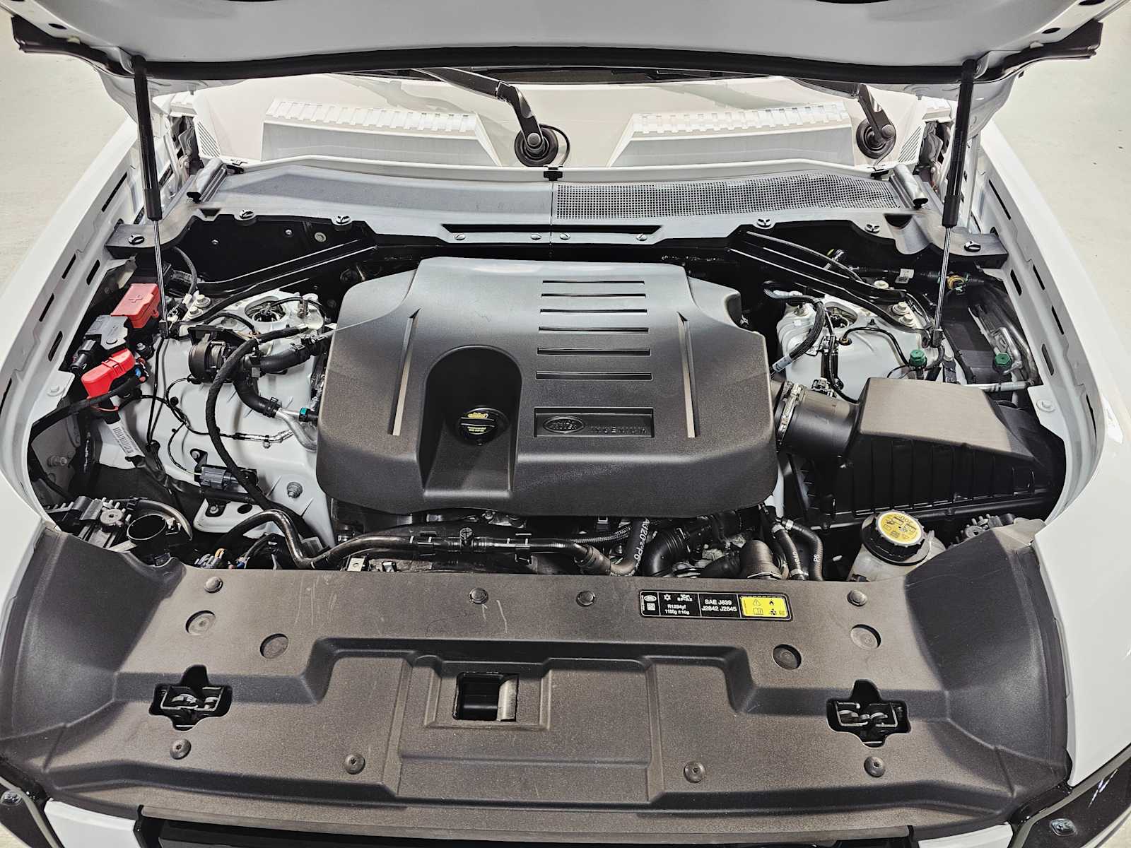 Thumbnail: 2024 Land Rover Defender - 9