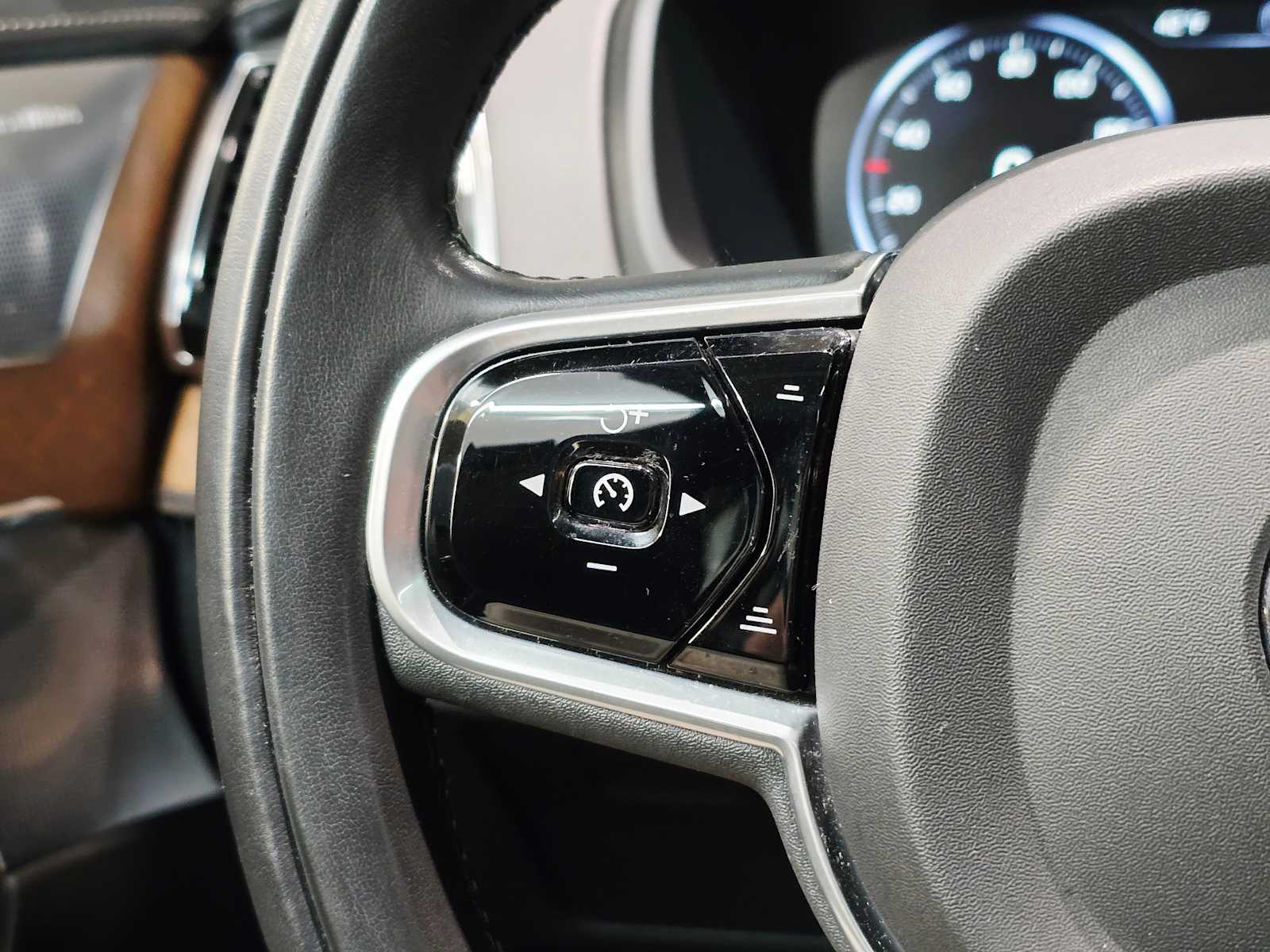 Thumbnail: 2017 Volvo XC90 - 19