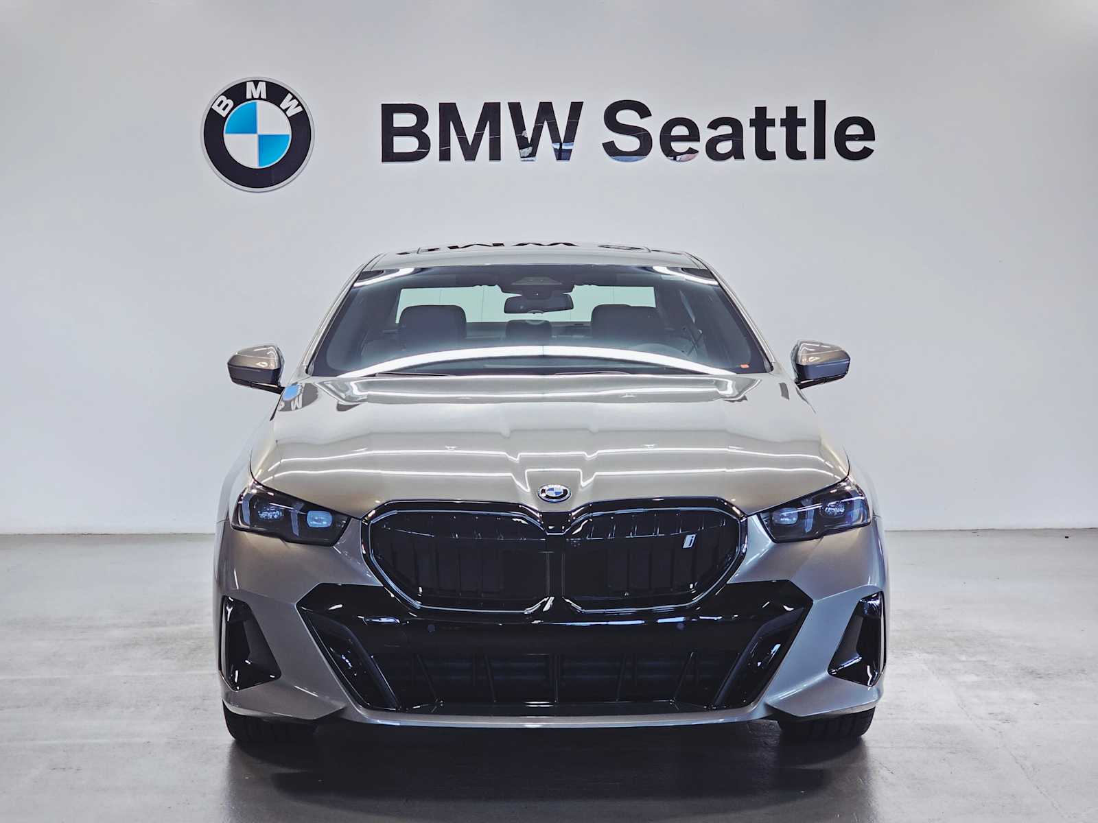 Thumbnail: 2026 BMW i5 - 6