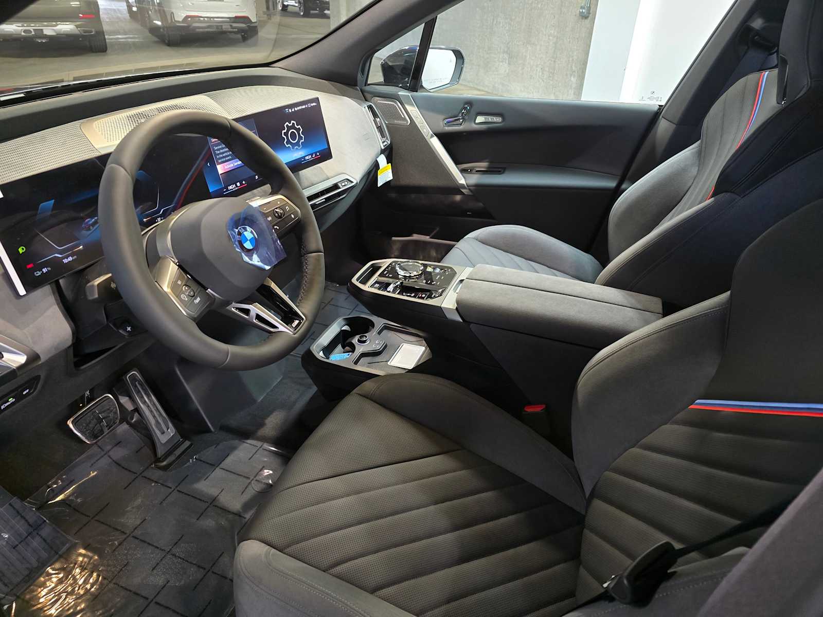 Thumbnail: 2026 BMW iX - 2