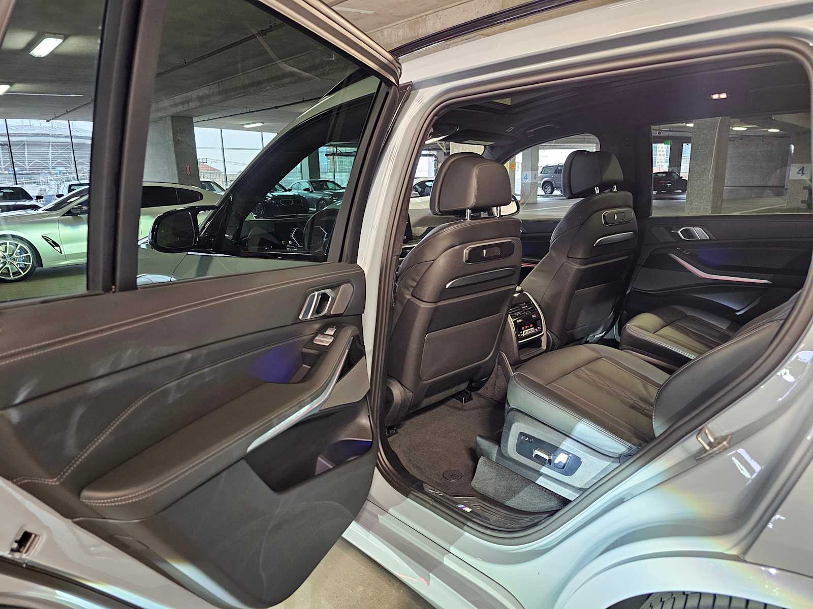 Thumbnail: 2025 BMW X7 - 36