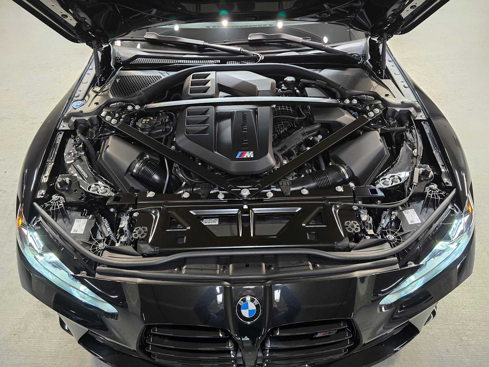 Thumbnail: 2026 BMW M3 - 9