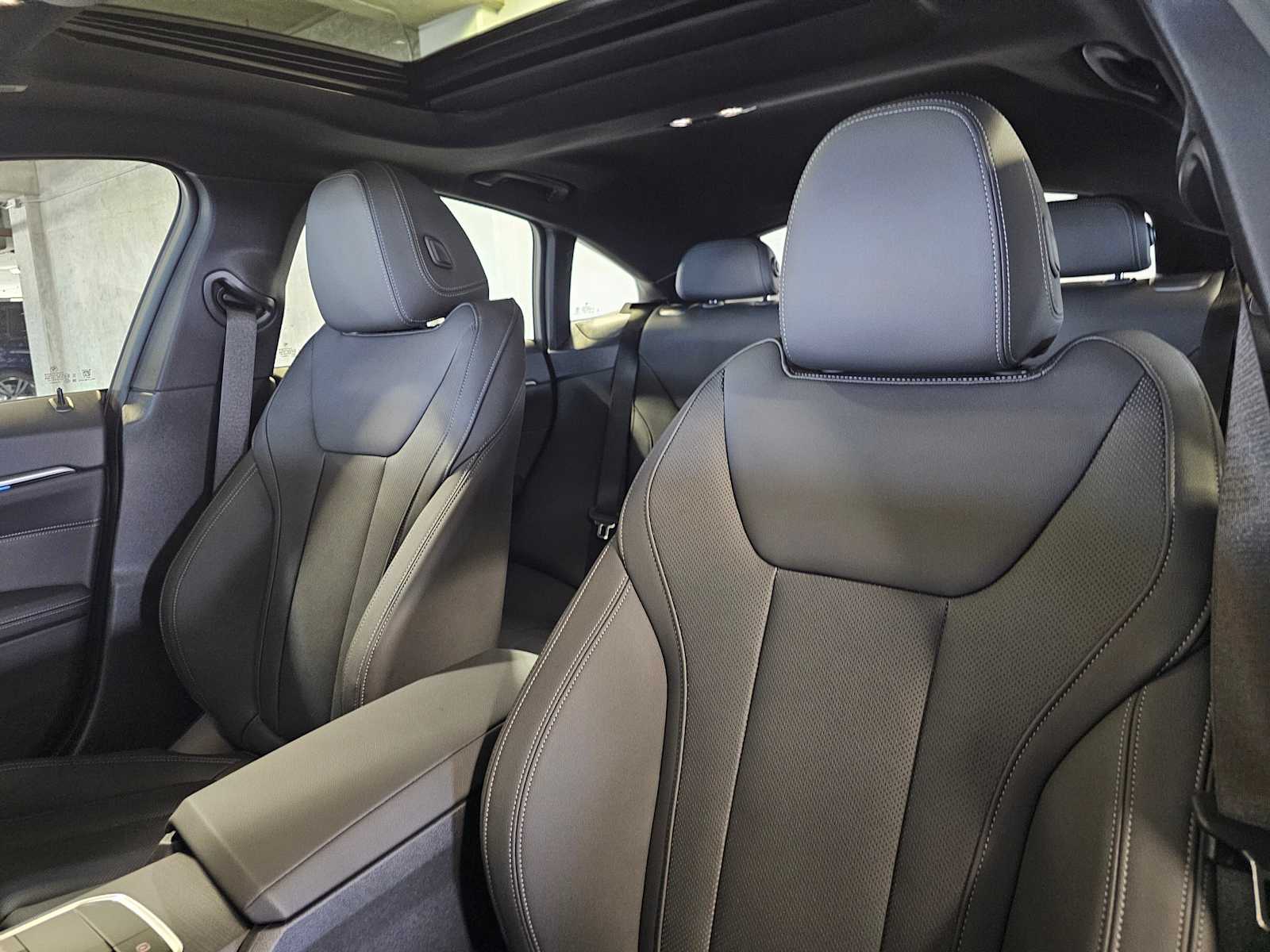 Thumbnail: 2026 BMW i4 - 33