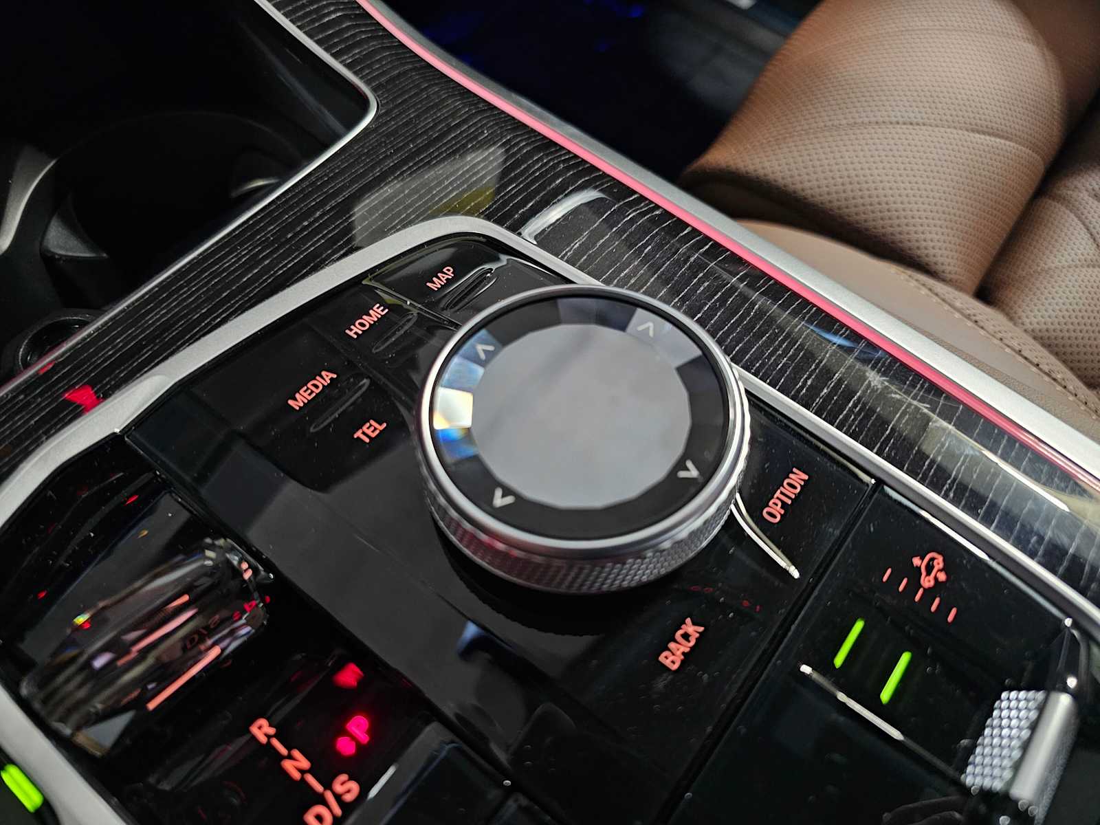 Thumbnail: 2026 BMW X5 - 25