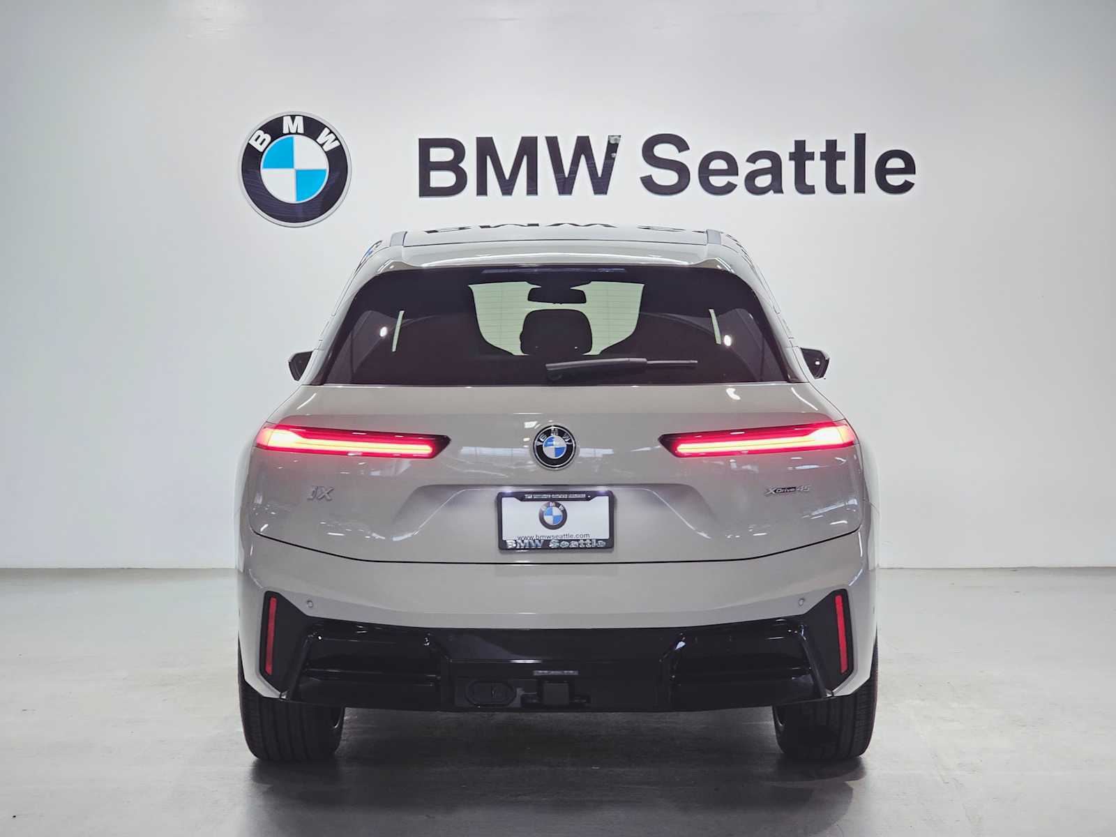 Thumbnail: 2026 BMW iX - 5