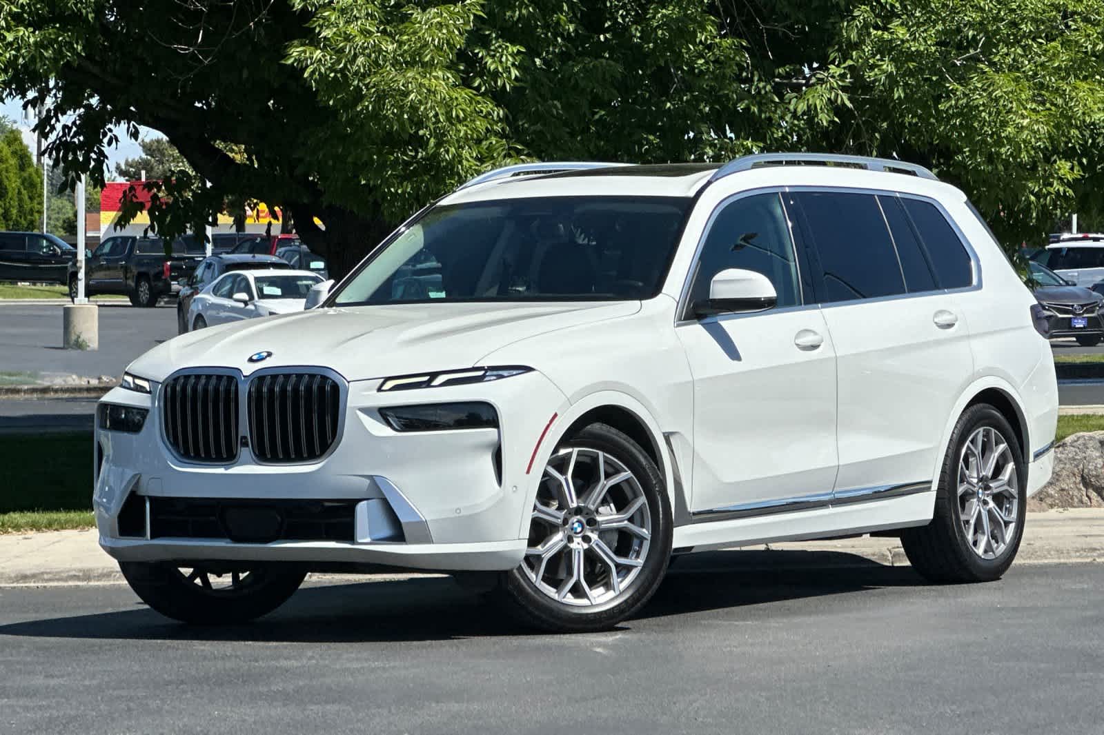 2024 BMW X7 xDrive40i's photo