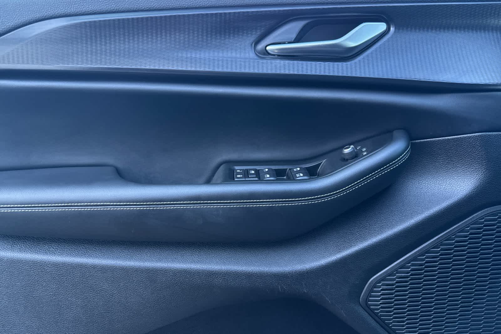 Thumbnail: 2025 Jeep Grand Cherokee - 12