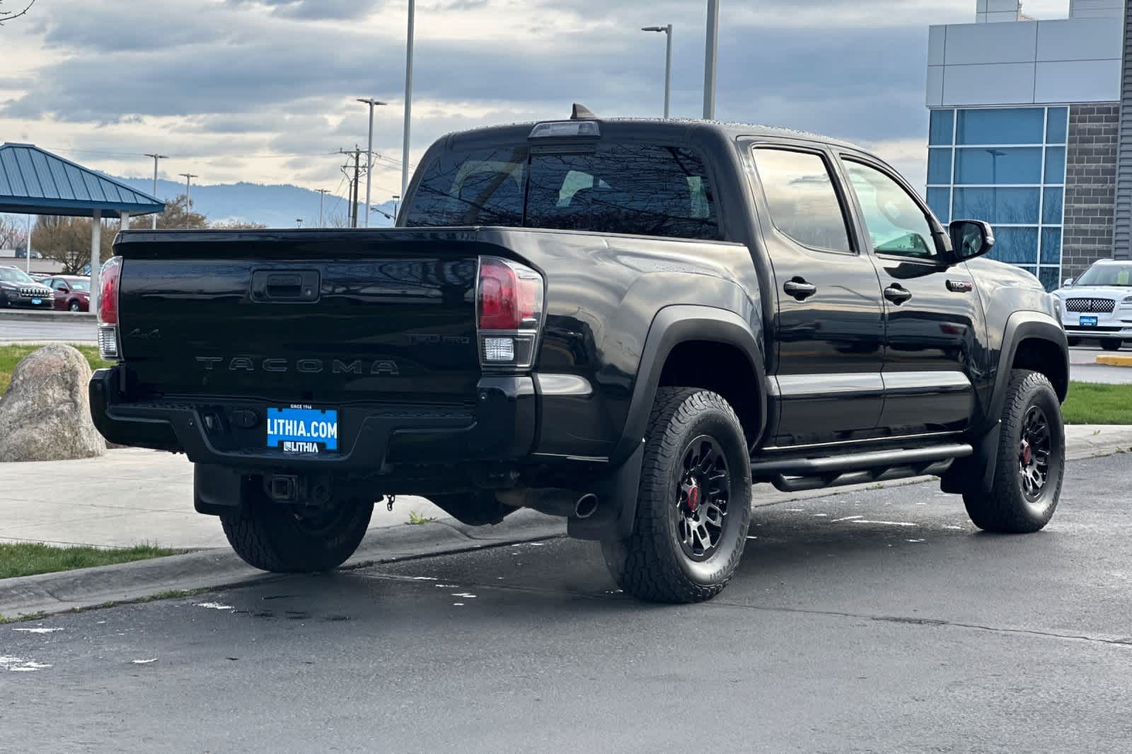 Thumbnail: 2019 Toyota Tacoma - 2
