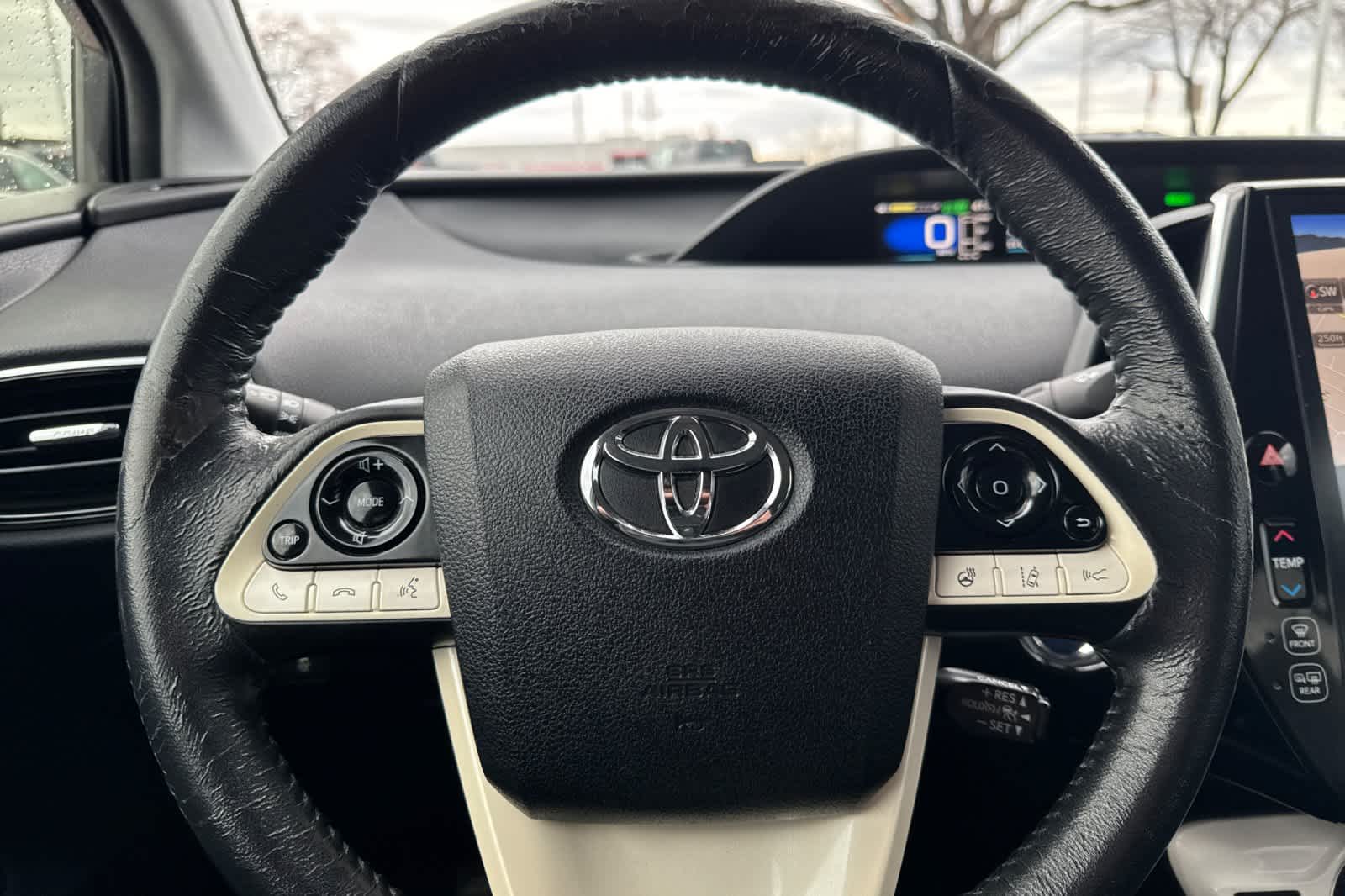 Thumbnail: 2017 Toyota Prius Prime - 24