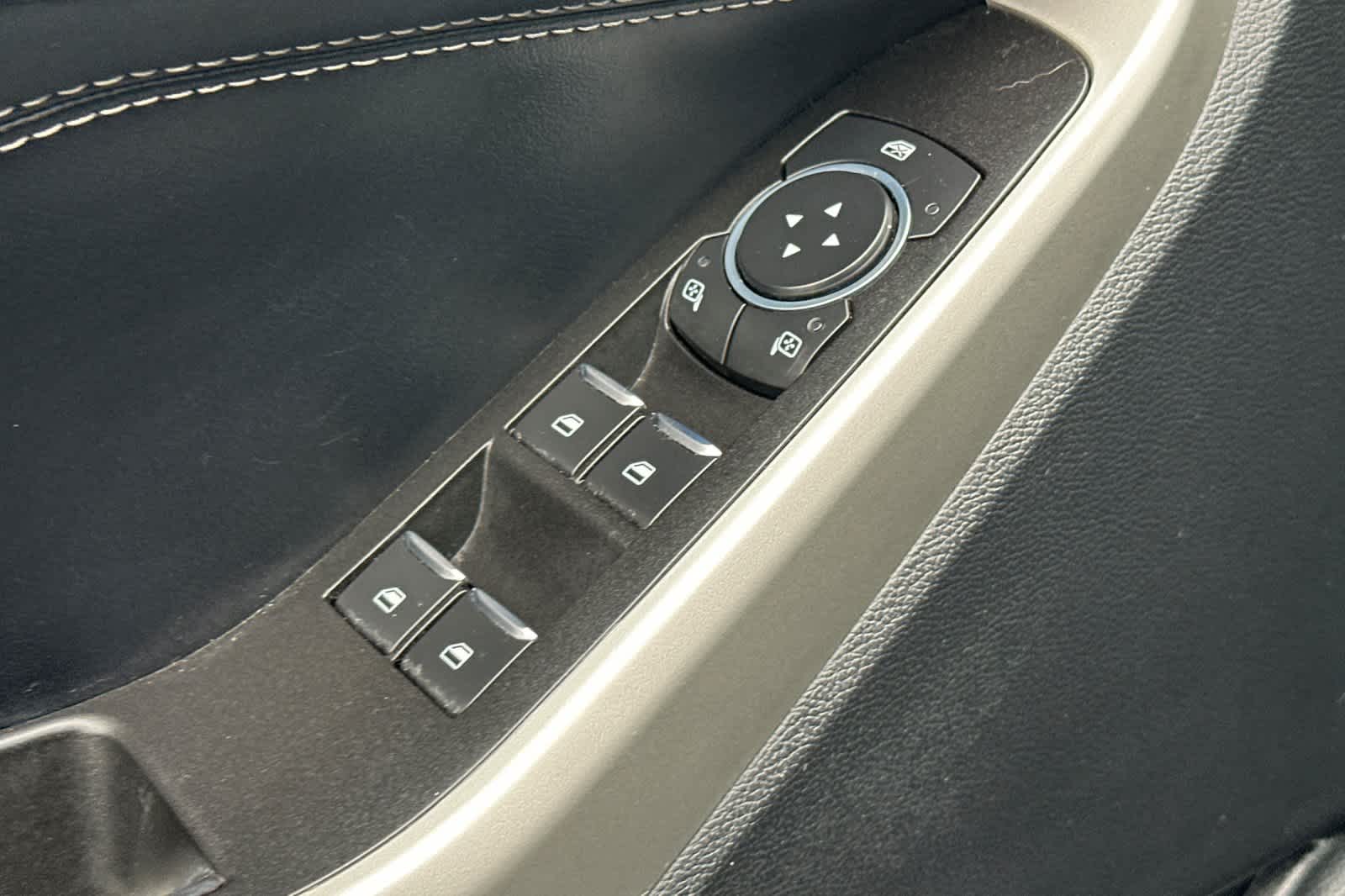 Thumbnail: 2021 Ford Explorer - 13