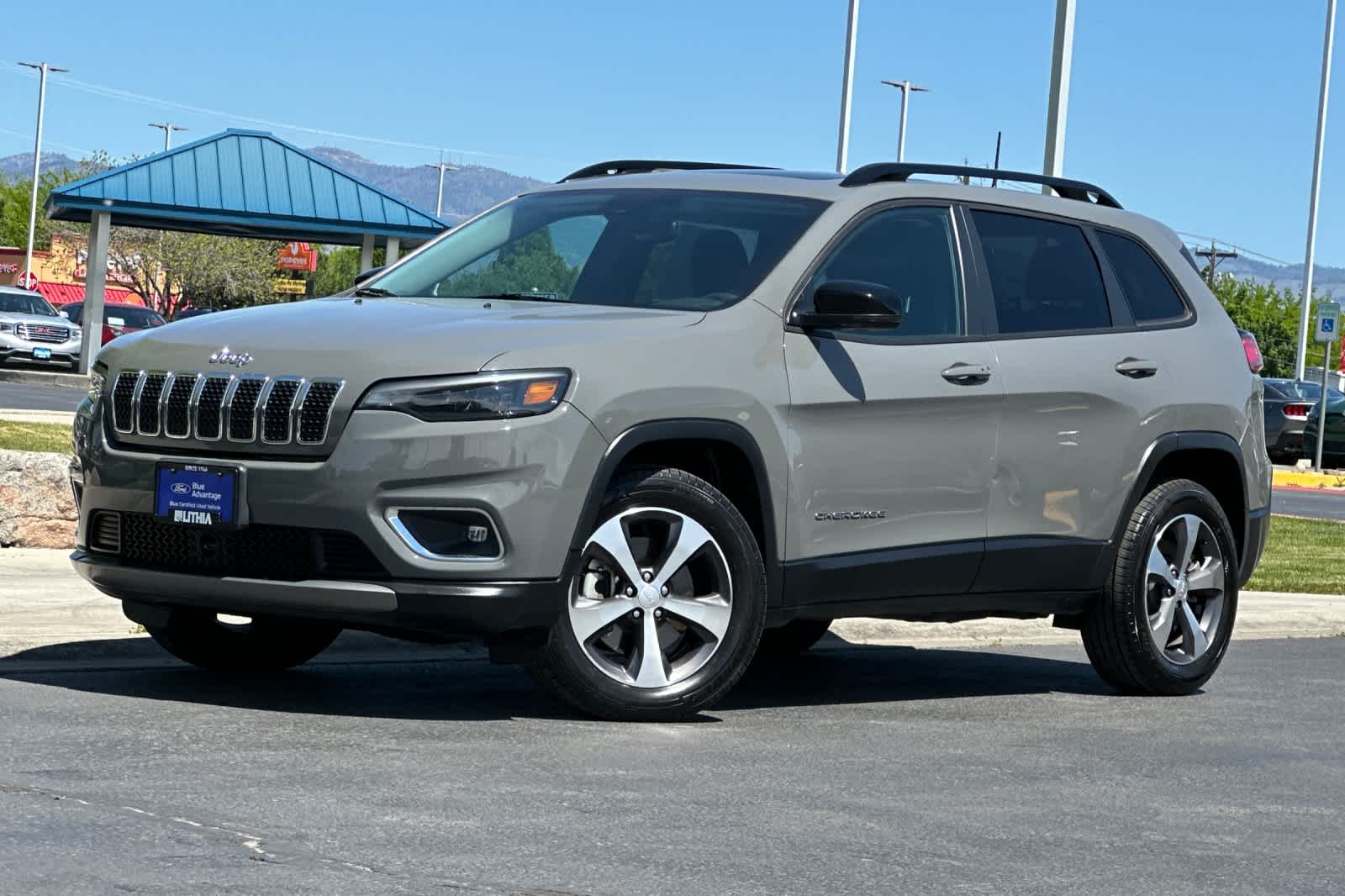2022 Jeep Cherokee Limited 4X4's photo