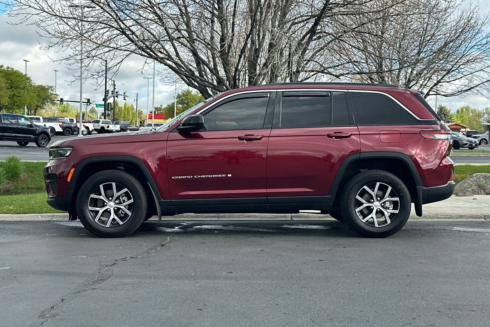 Thumbnail: 2025 Jeep Grand Cherokee - 5