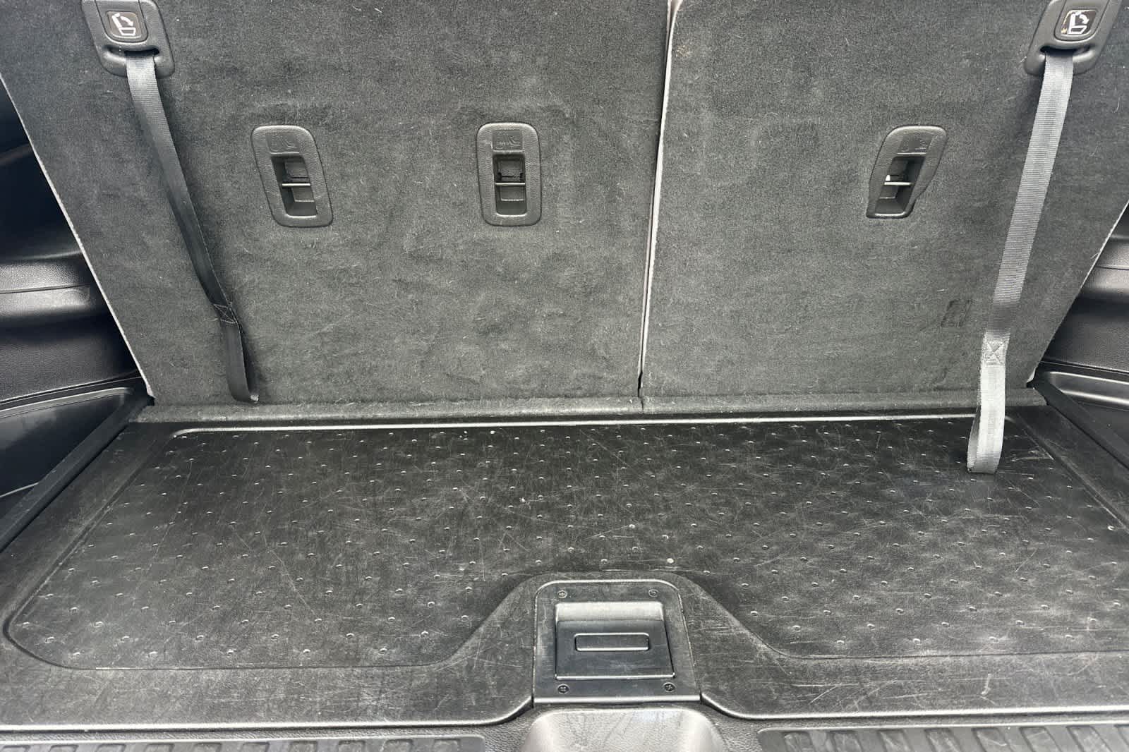 Thumbnail: 2019 Honda Pilot - 16