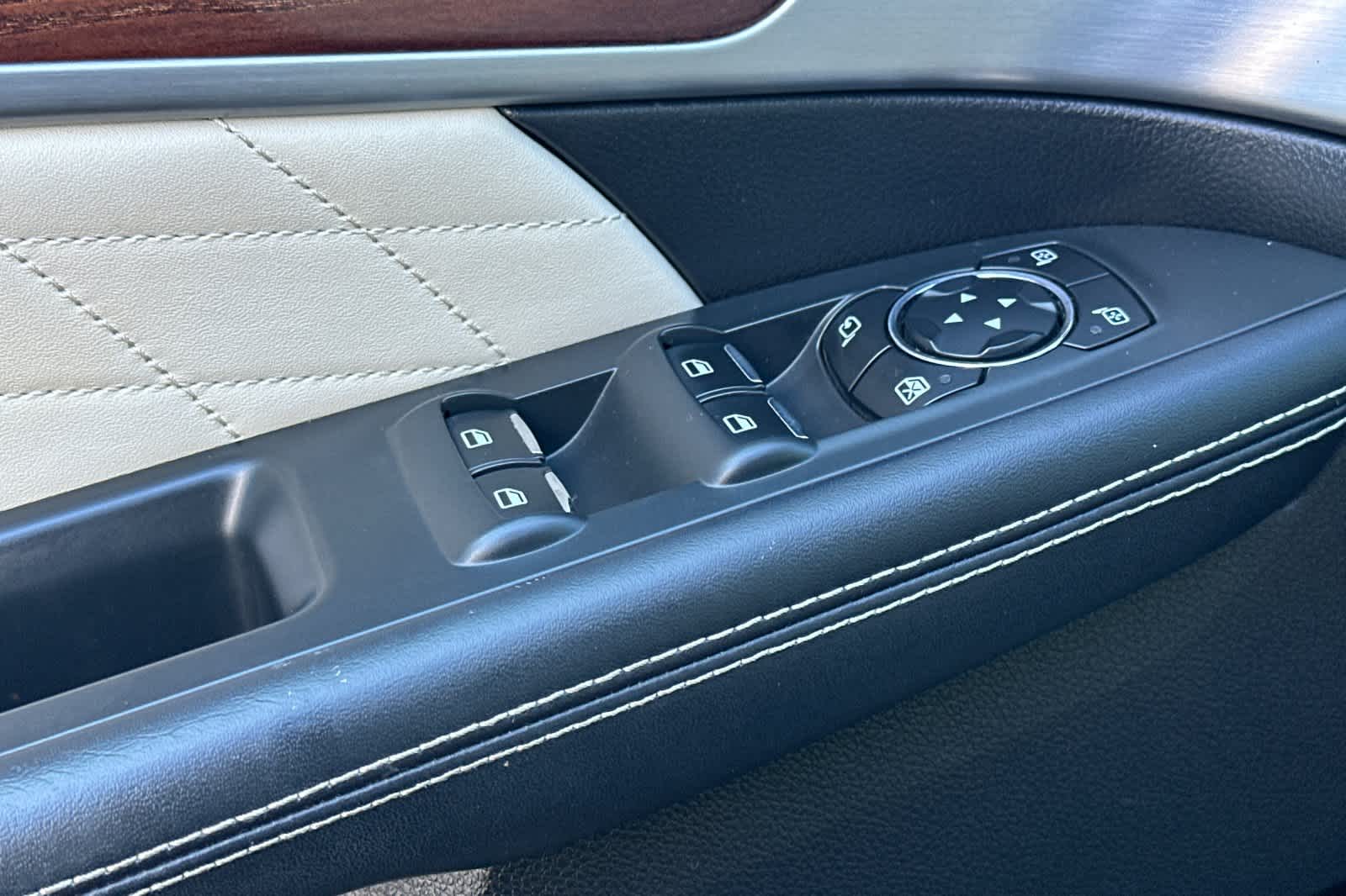 Thumbnail: 2017 Ford Explorer - 13